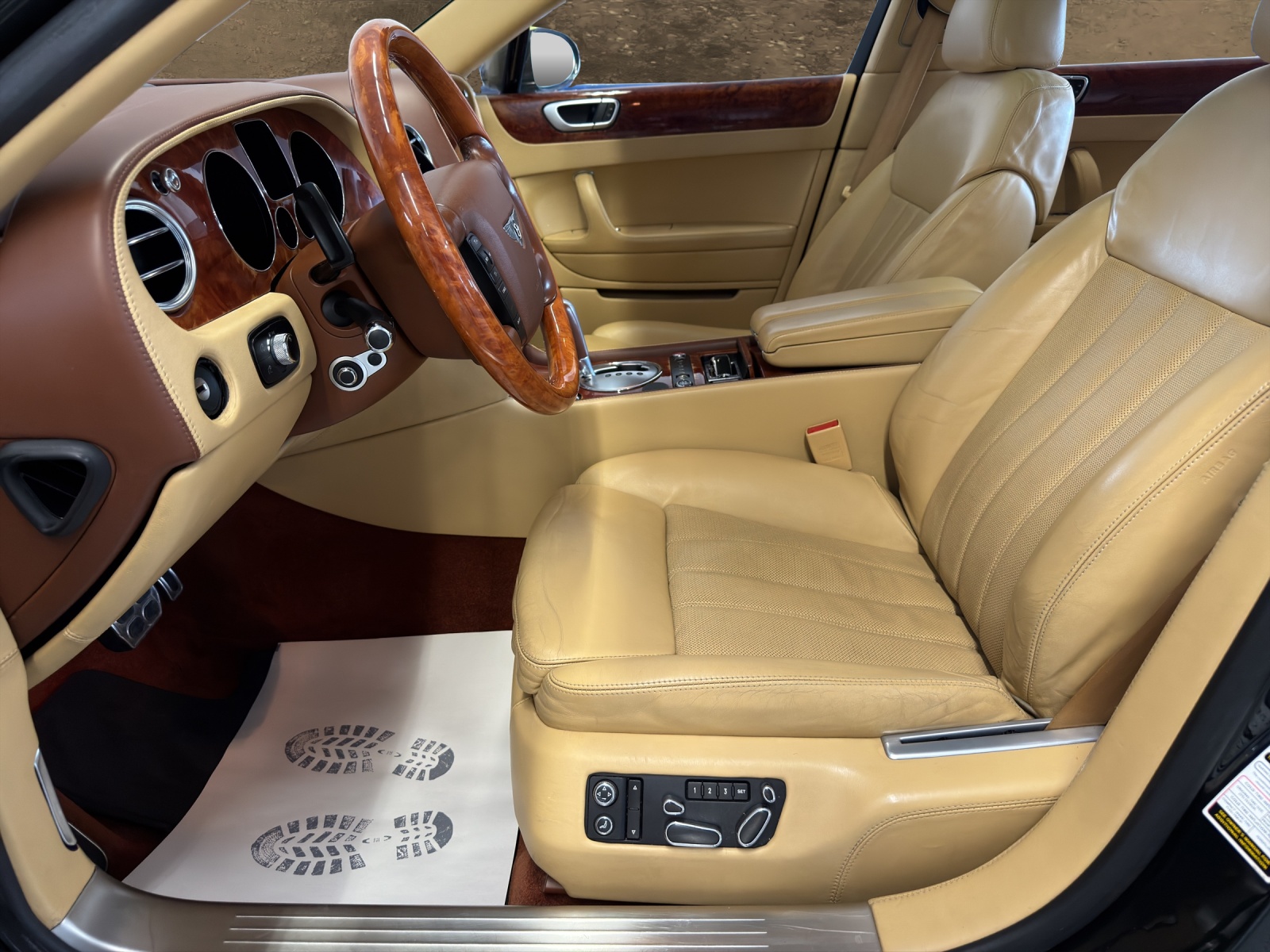 BENTLEY Continental Flying Spur 6.0 W12-image-11