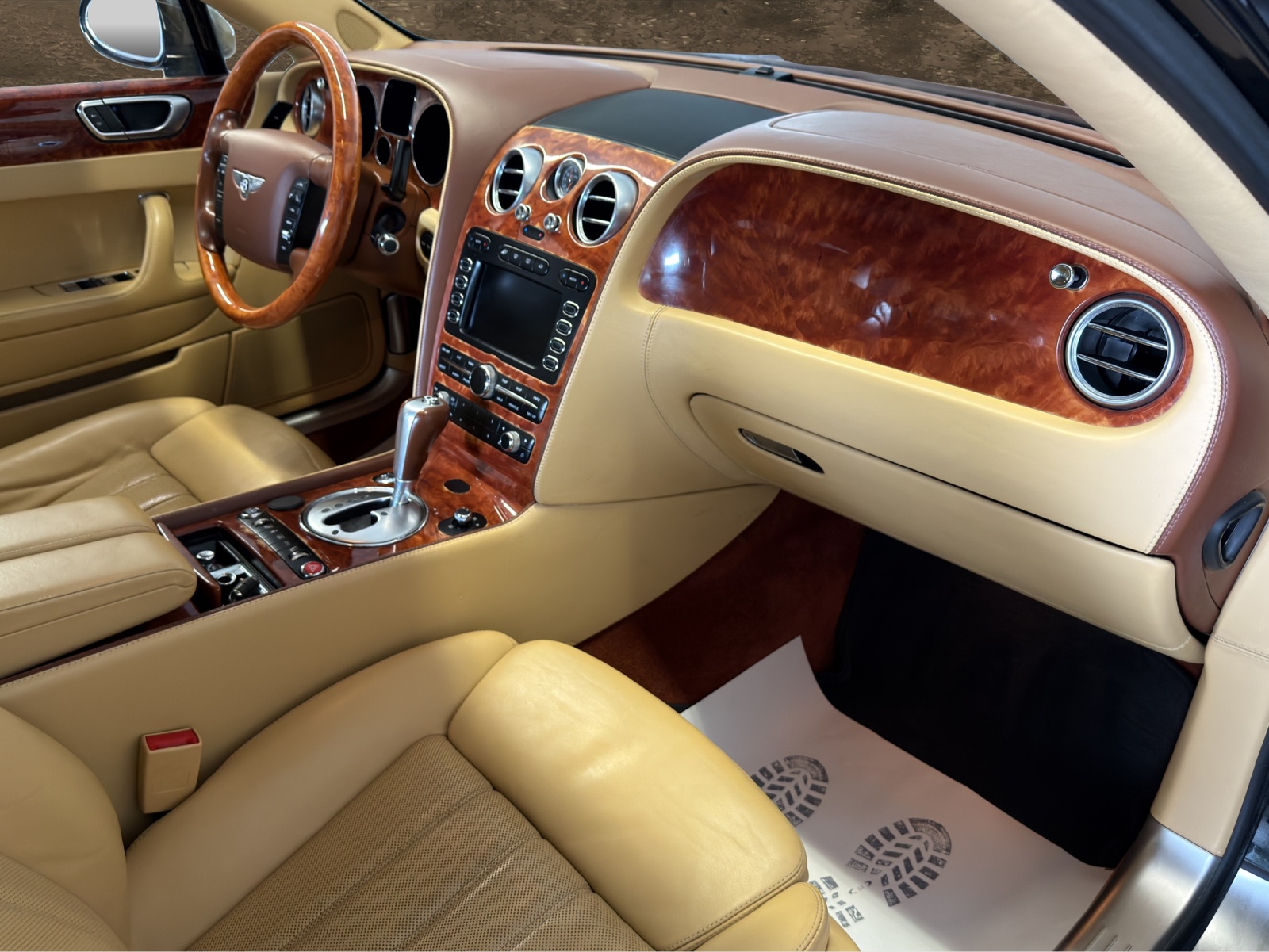 BENTLEY Continental Flying Spur 6.0 W12-image-13