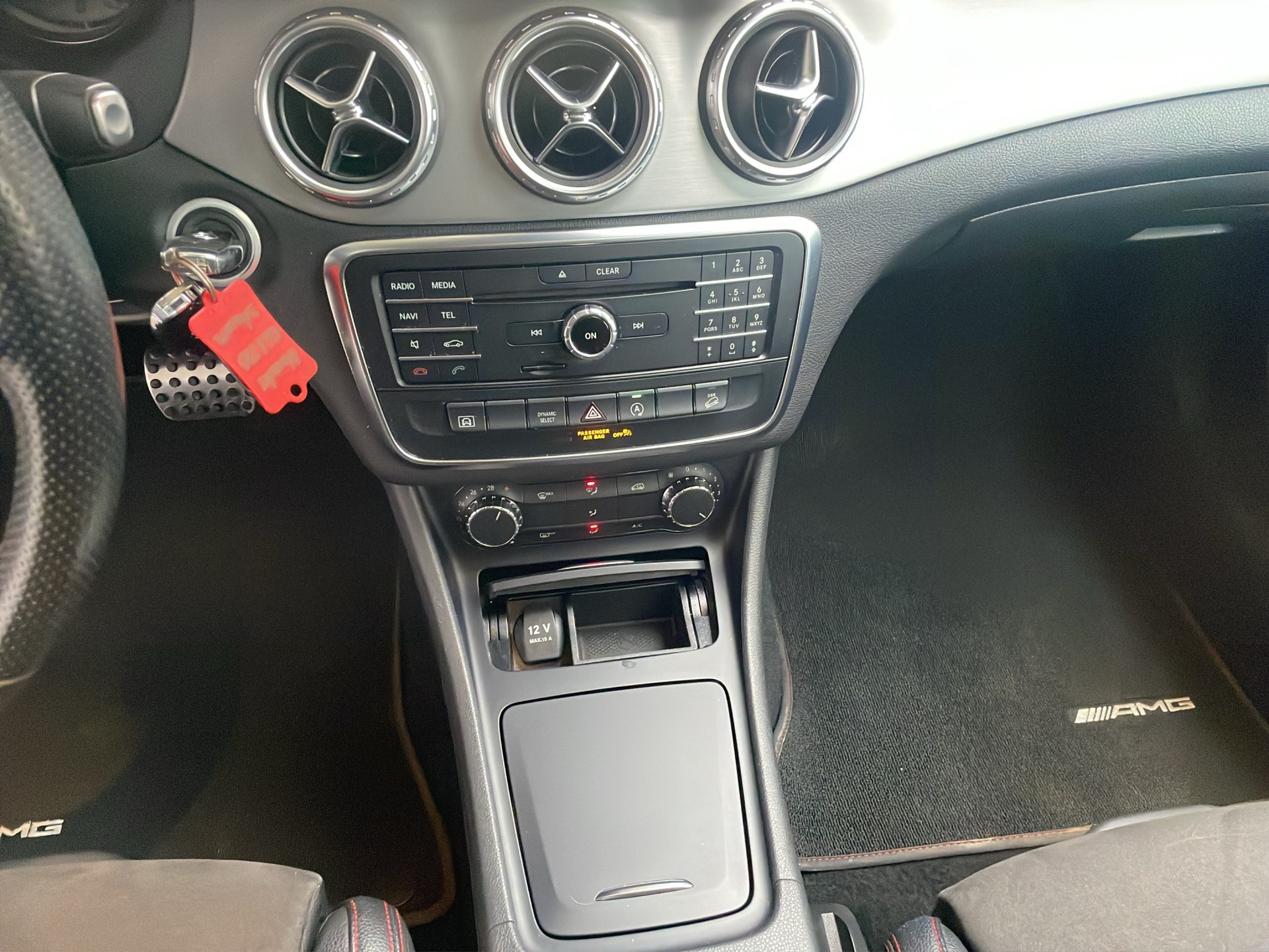 MERCEDES-BENZ GLA 220 d AMG Line 4Matic 7G-DCT-image-10