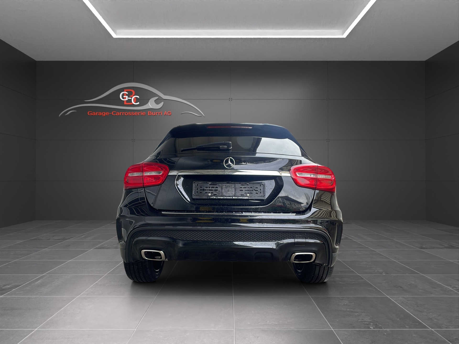 MERCEDES-BENZ GLA 220 d AMG Line 4Matic 7G-DCT-image-4