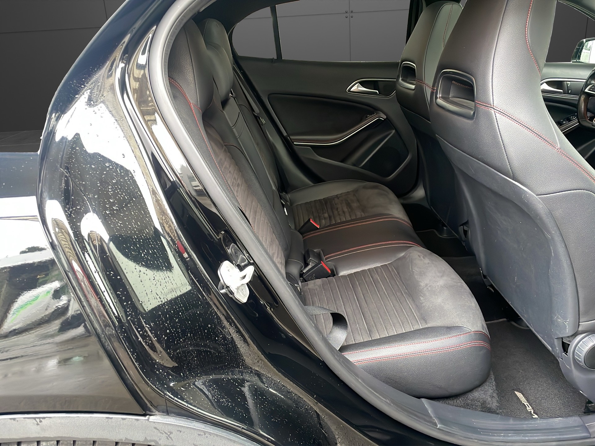 MERCEDES-BENZ GLA 220 d AMG Line 4Matic 7G-DCT-image-8