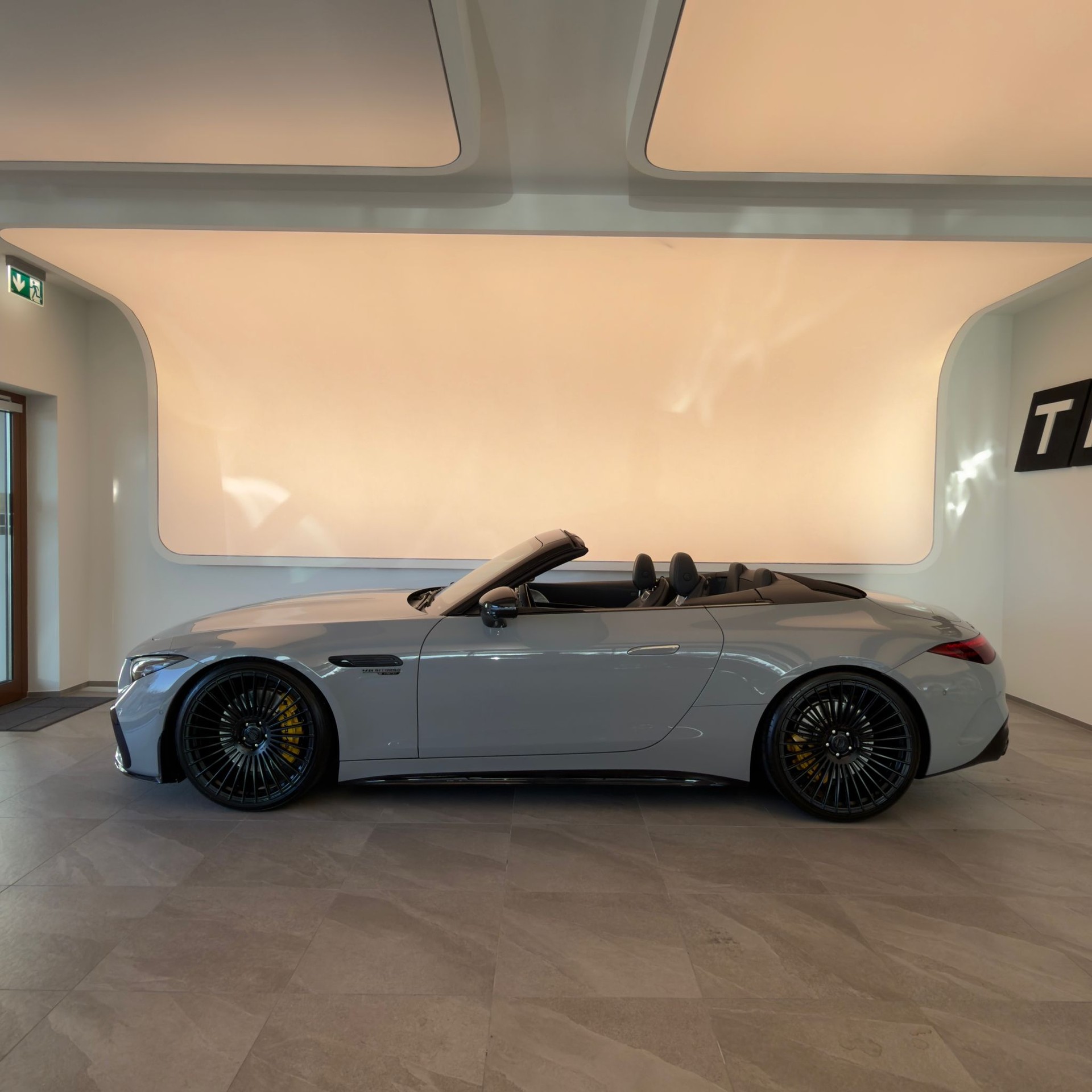 MERCEDES-BENZ AMG SL 63 4M Speedshift MCT-image-4