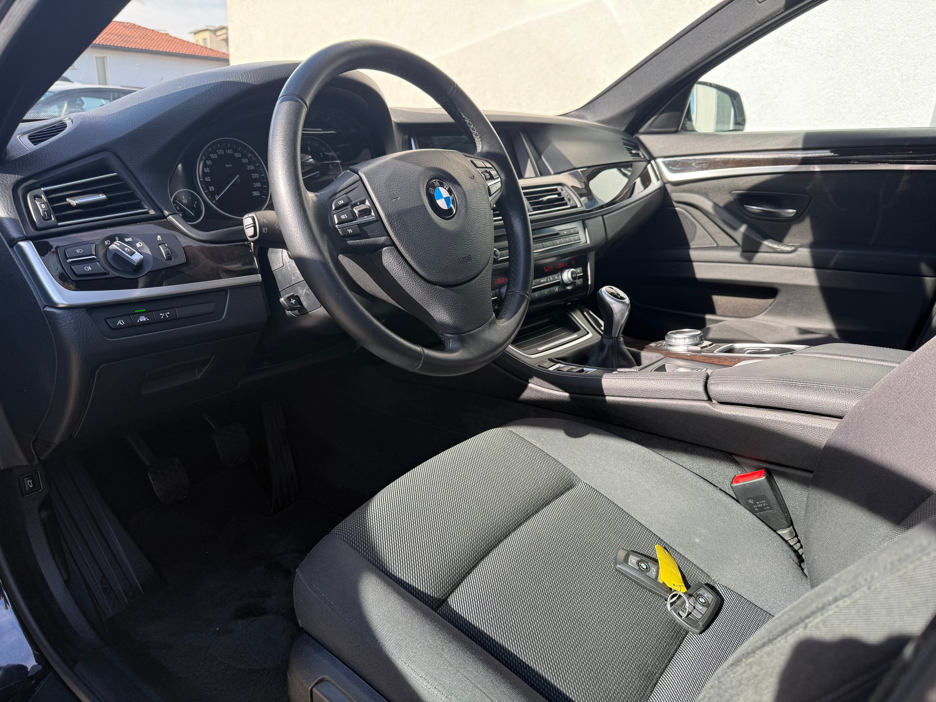 BMW 535i Modern Line-image-10