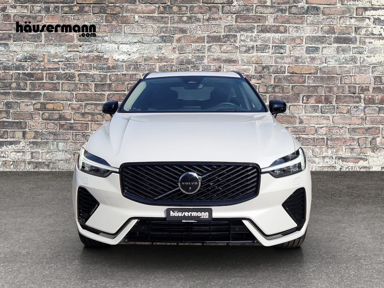 VOLVO XC60 2.0 T6 TE Ultra Dark eAWD-showroom-element-1