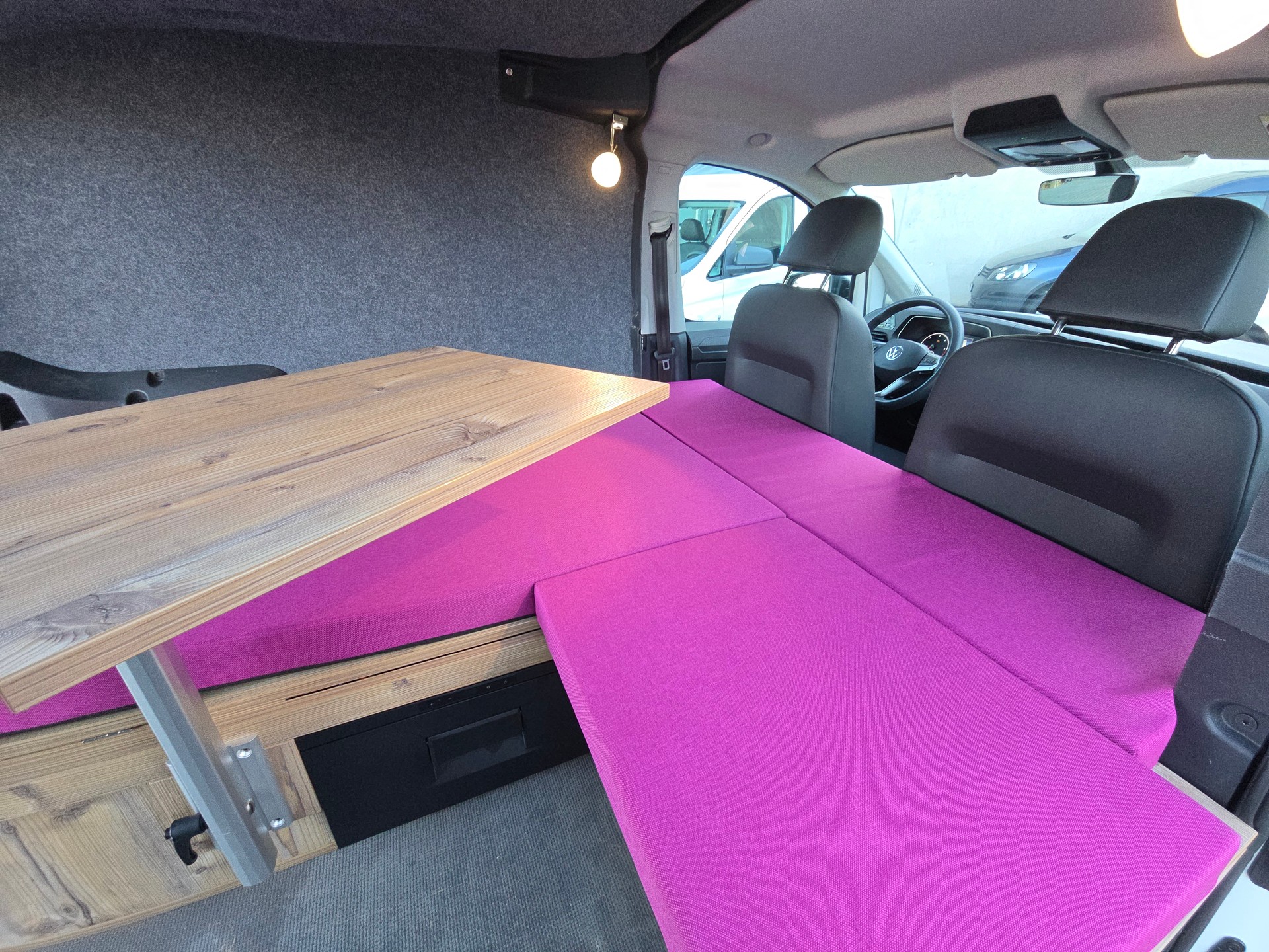 VW VW GEOVAN M 2.0TDI - NEUES MODEL - Navi - PDC - Klima - DAB+ - Tempomat-image-8