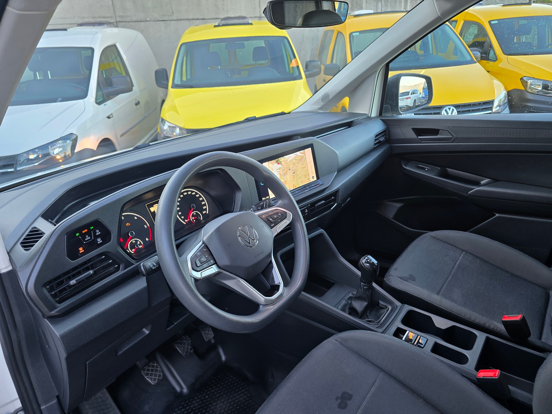 VW VW GEOVAN M 2.0TDI - NEUES MODEL - Navi - PDC - Klima - DAB+ - Tempomat-image-6