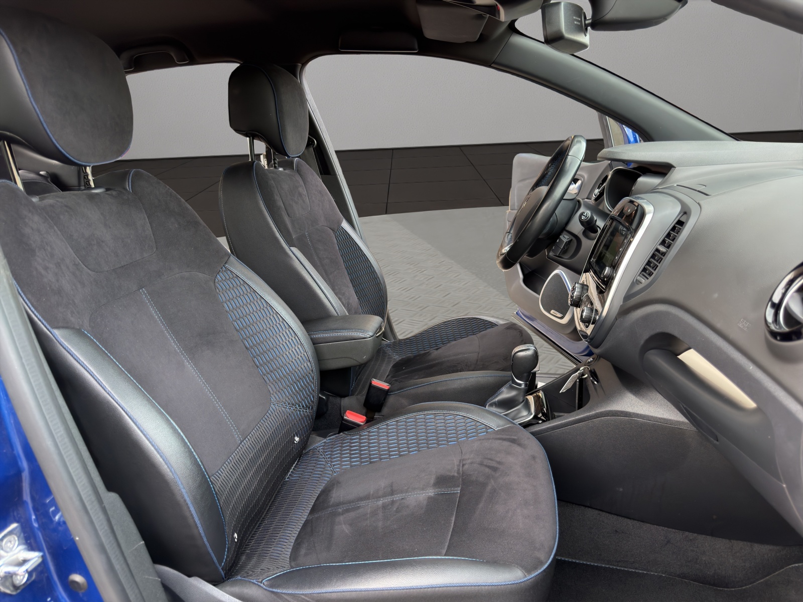 RENAULT Captur 1.3 T 16V S-Edition EDC-image-16