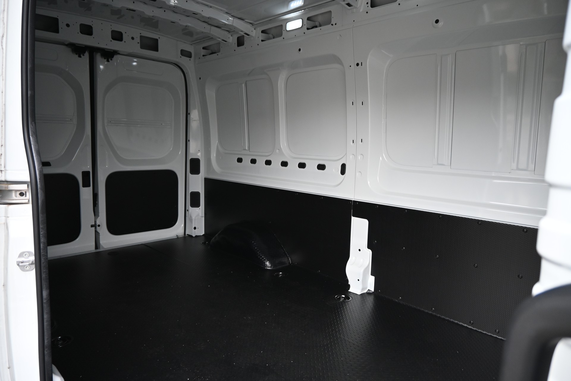 MAXUS Deliver 9 2.0D L3 RWD Luxury*Garantie bis Juli 2027-image-6