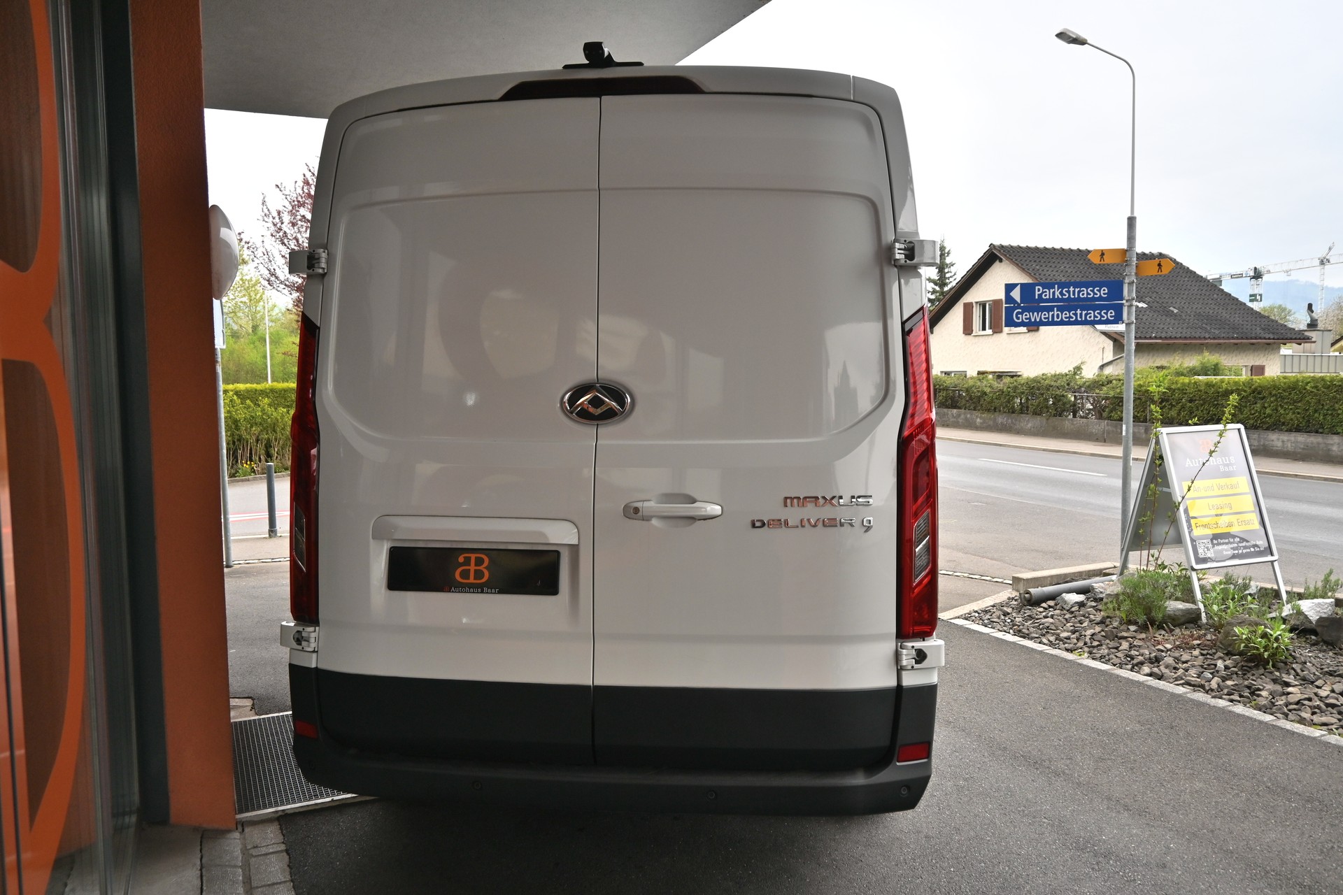 MAXUS Deliver 9 2.0D L3 RWD Luxury*Garantie bis Juli 2027-showroom-element-3