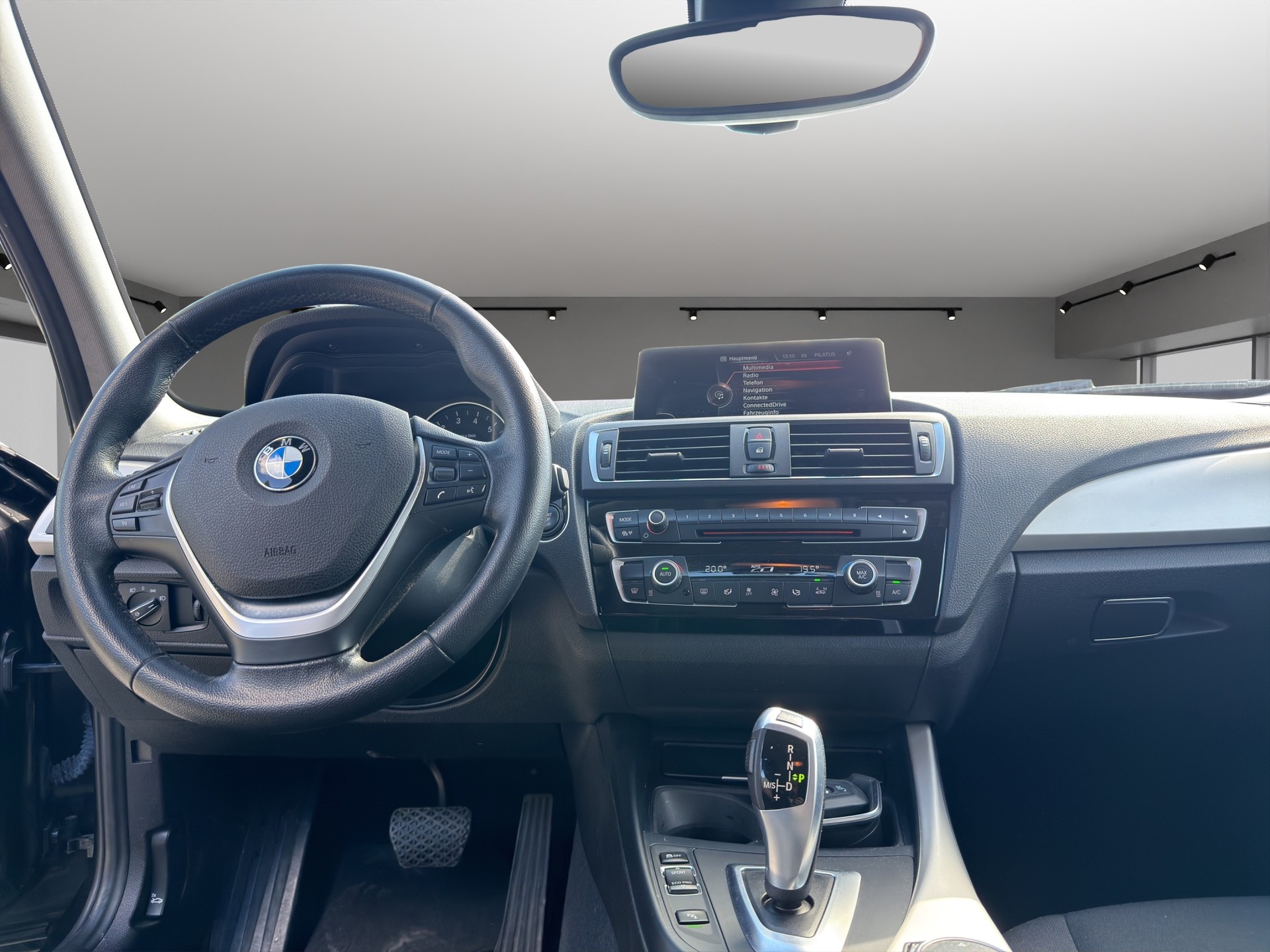 BMW 118-image-10