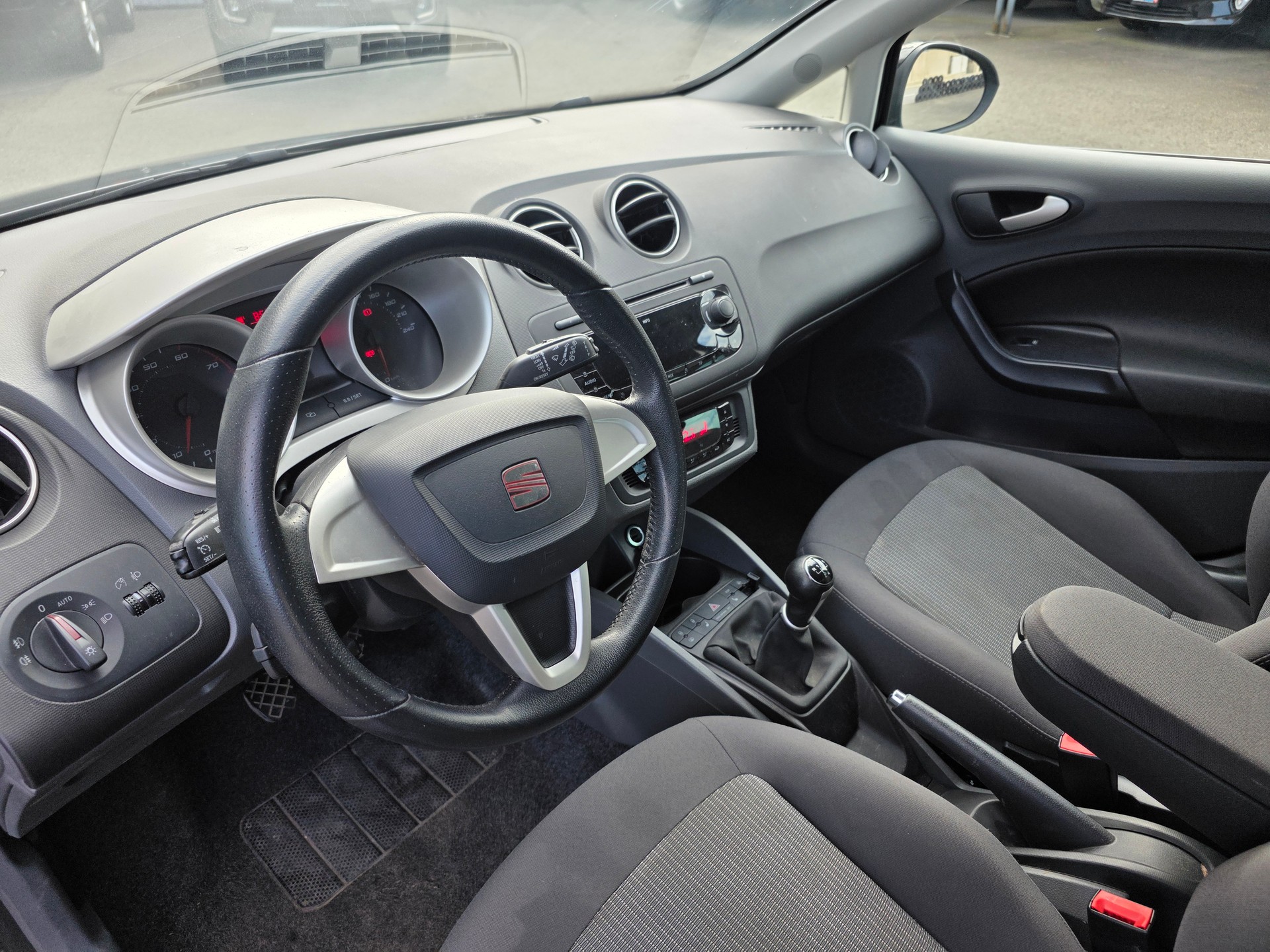 SEAT Ibiza 1.2 TSI Style-image-11