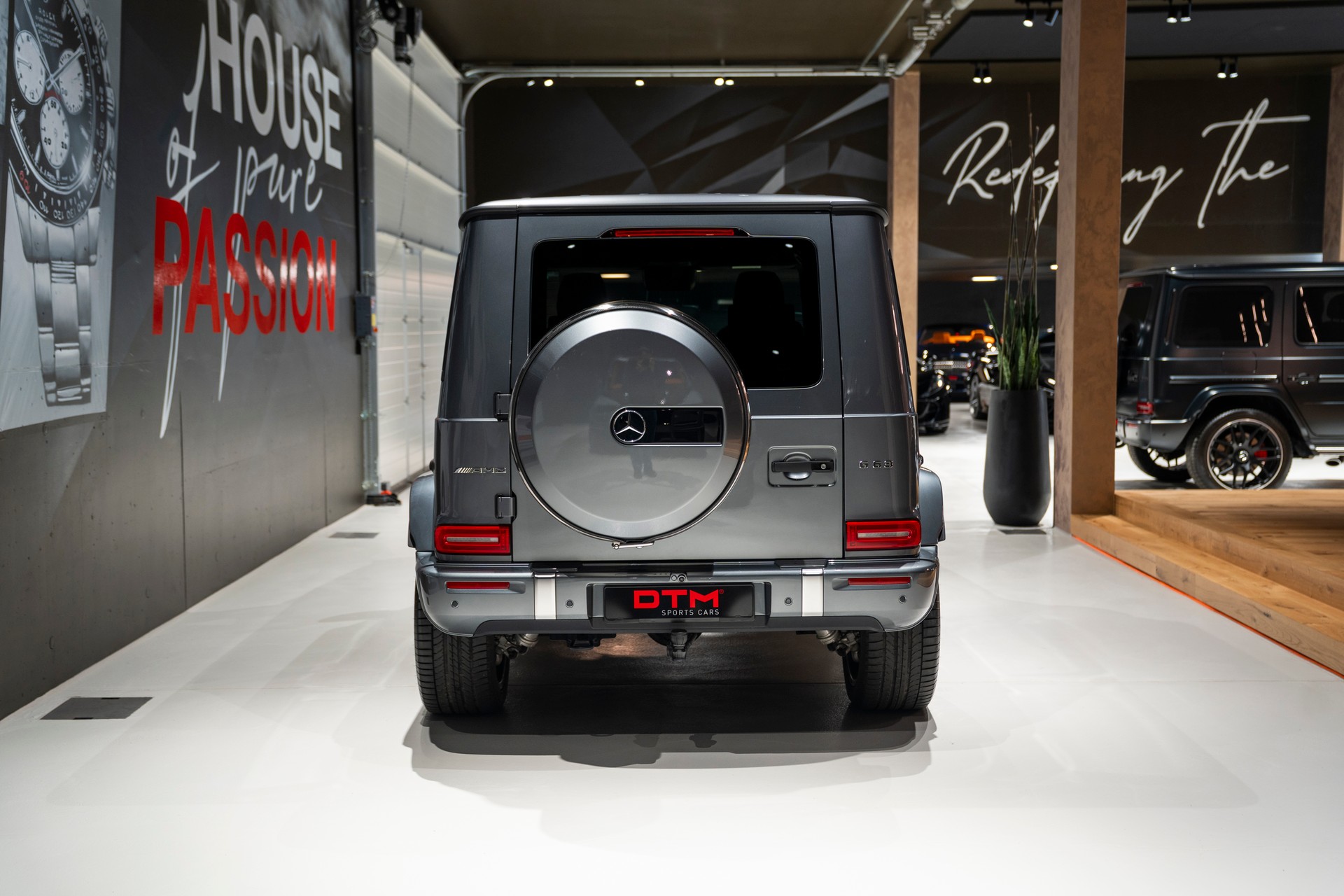 MERCEDES-BENZ G 63 AMG 9G-Tronic-image-4