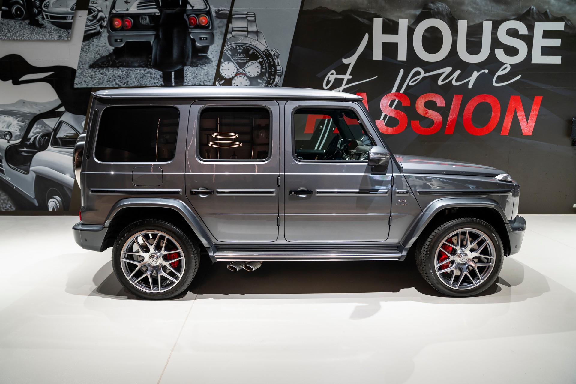 MERCEDES-BENZ G 63 AMG 9G-Tronic-showroom-element-2
