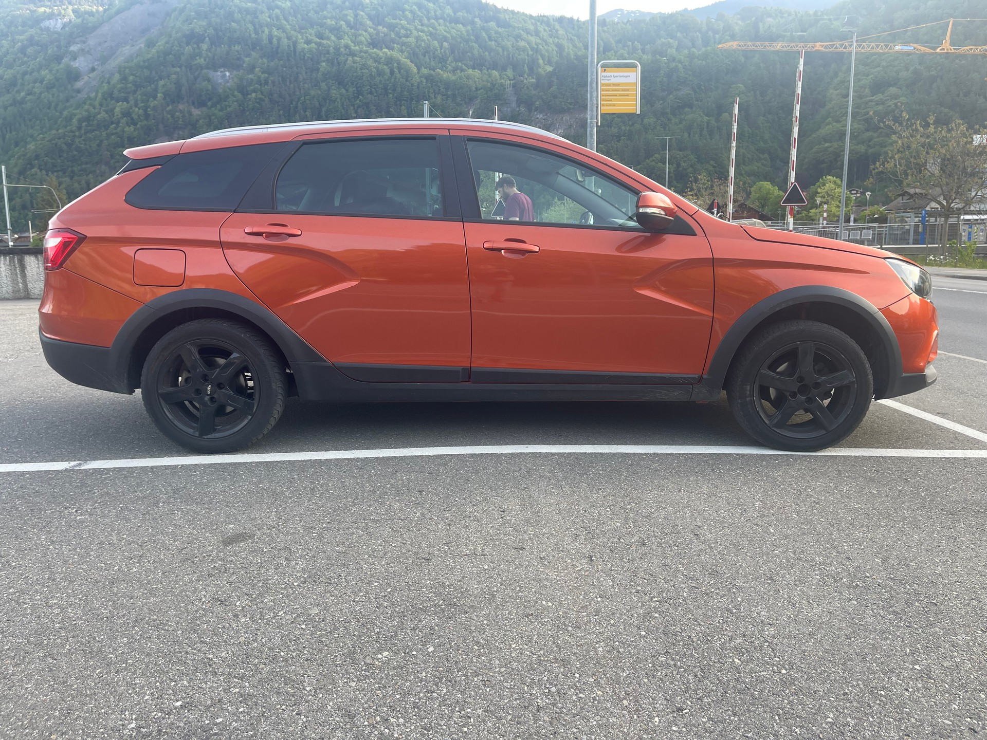 LADA VESTA-image-1