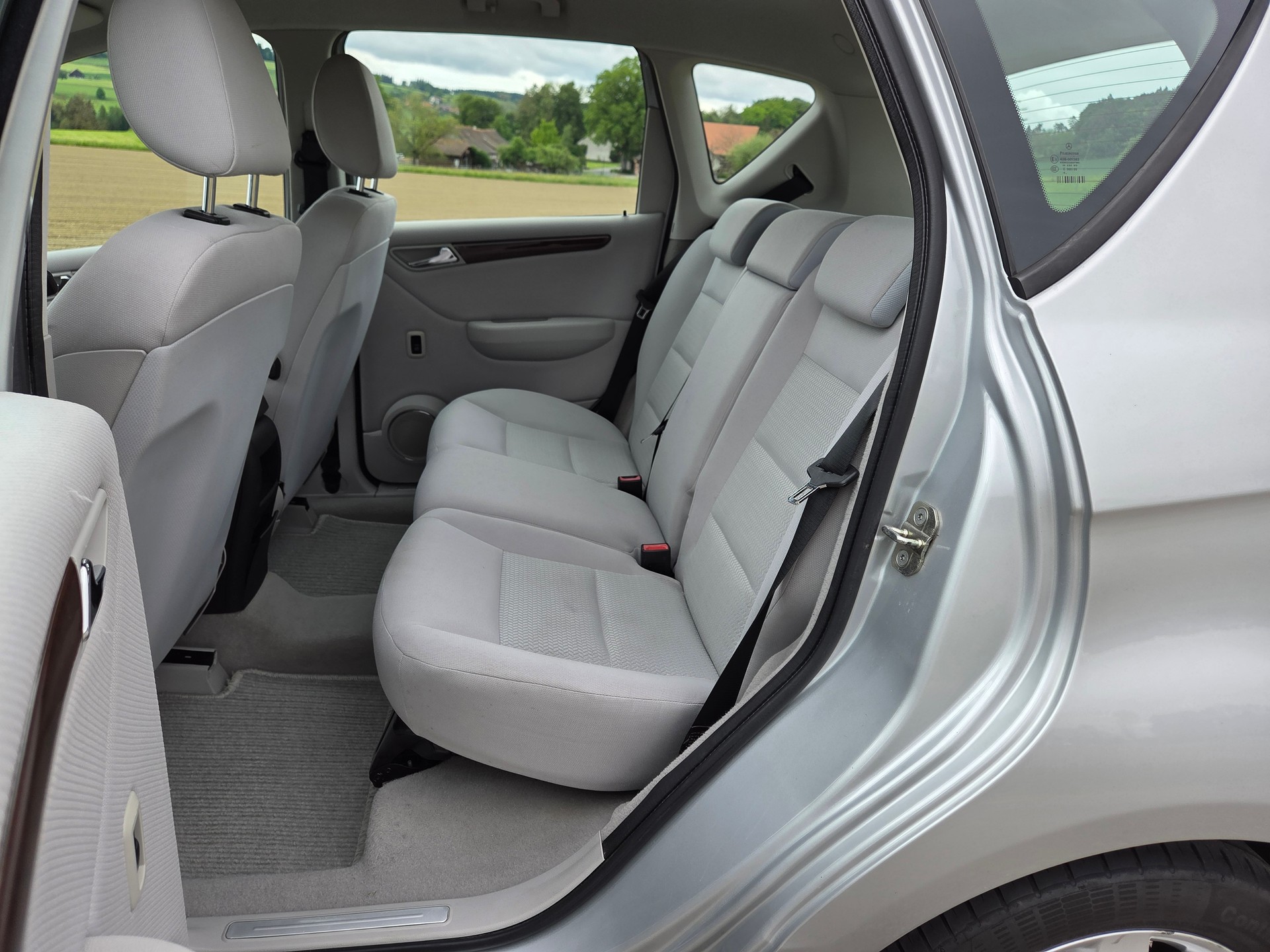 MERCEDES-BENZ A 180 CDI Elégance-image-11