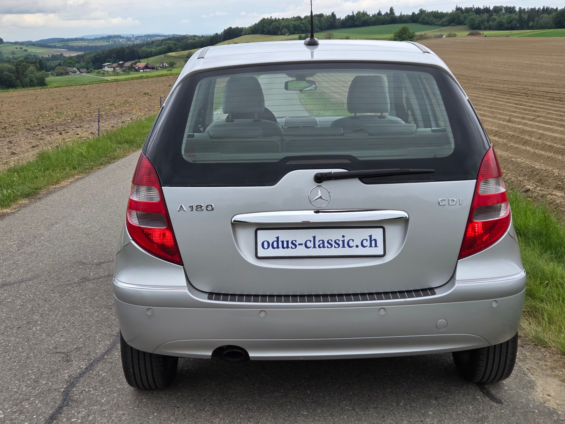 MERCEDES-BENZ A 180 CDI Elégance-image-5