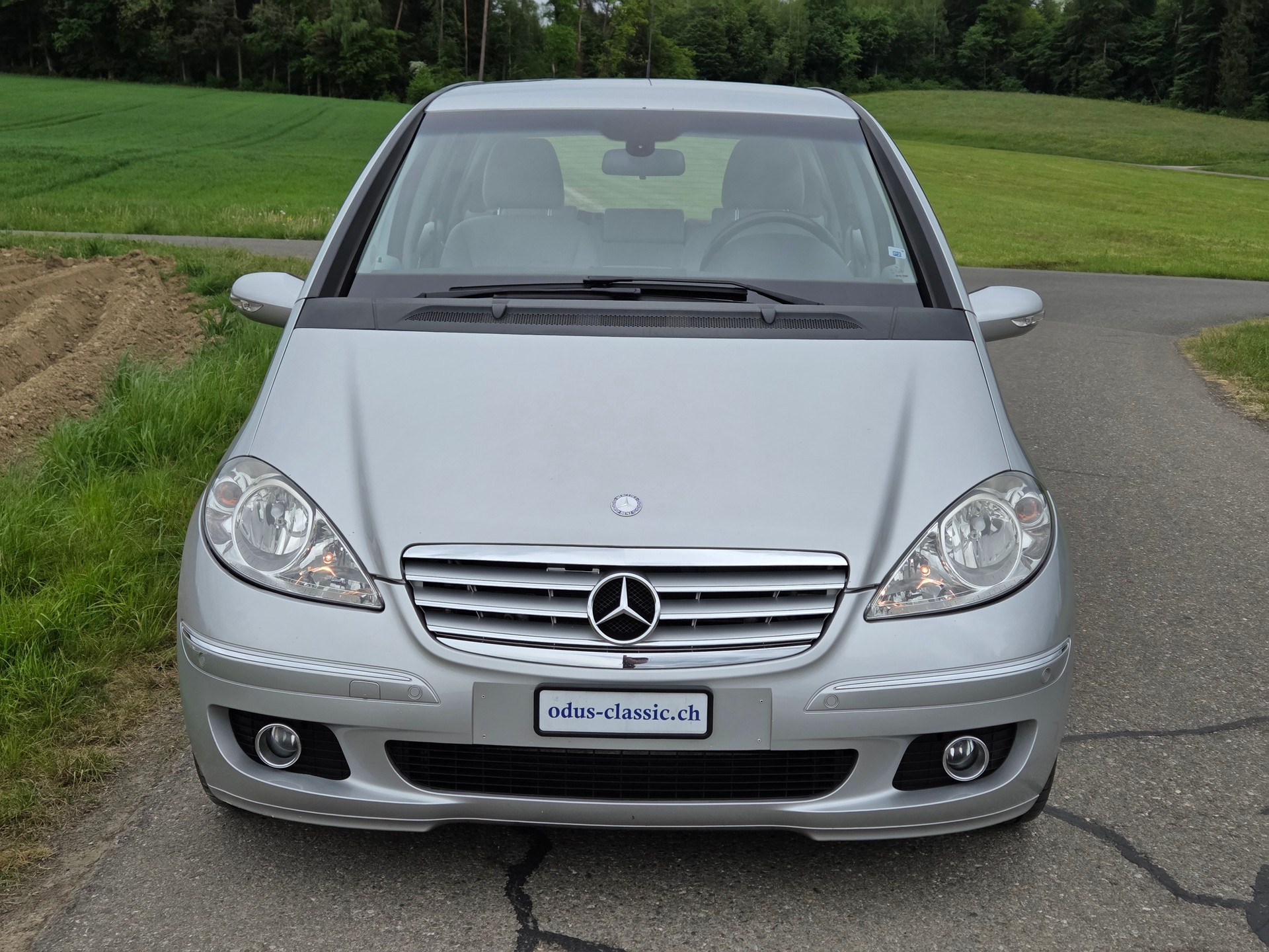MERCEDES-BENZ A 180 CDI Elégance-image-1