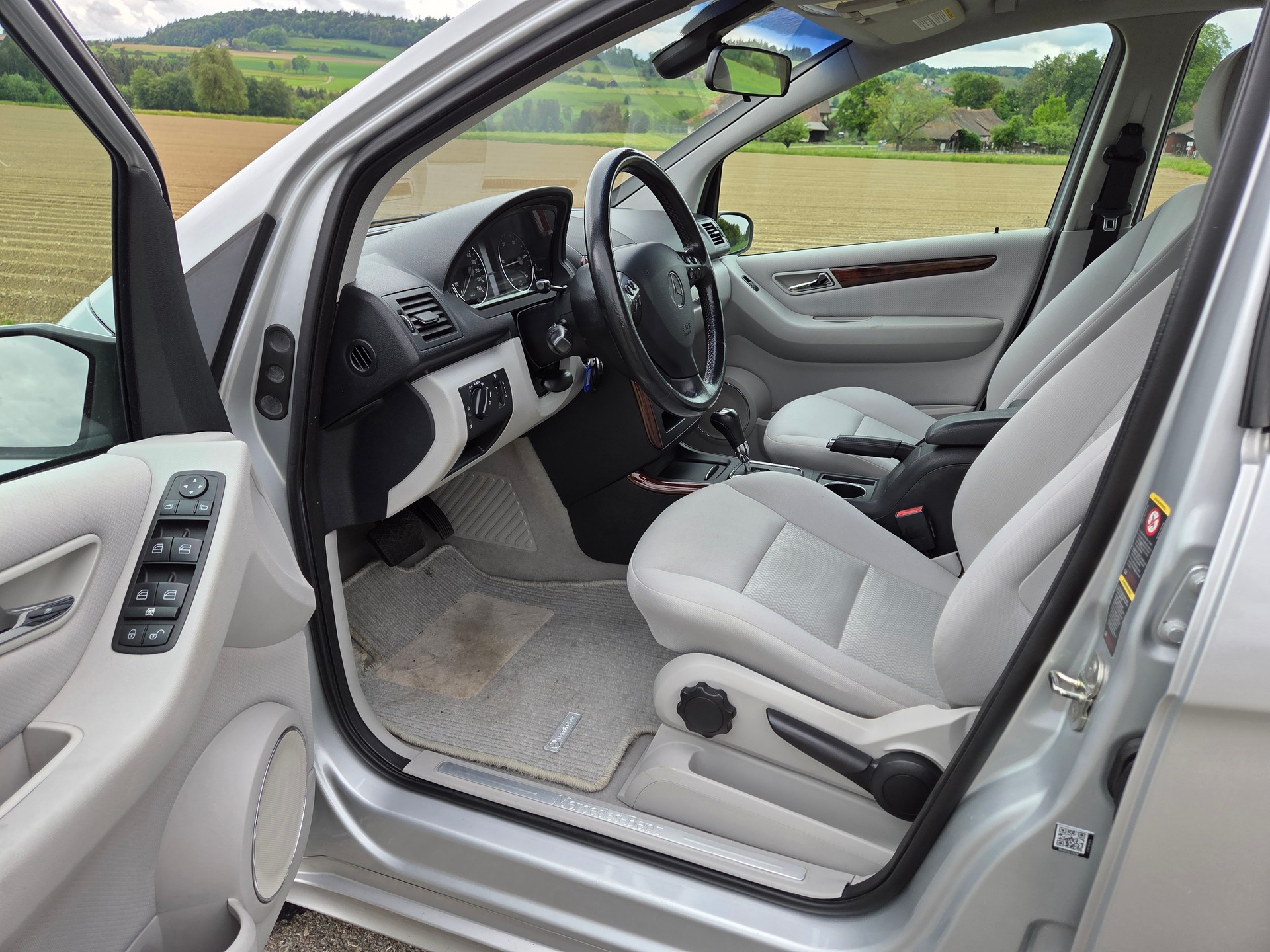 MERCEDES-BENZ A 180 CDI Elégance-image-7