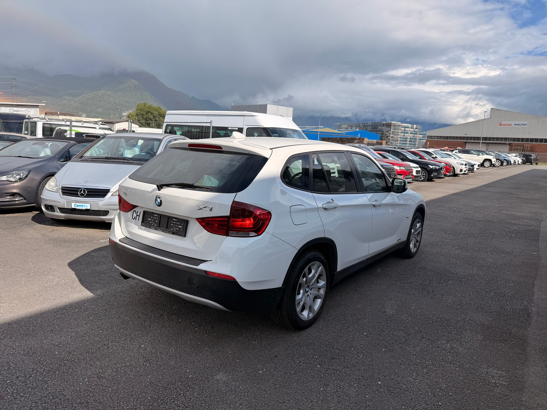 BMW X1 sDrive 18i-image-3