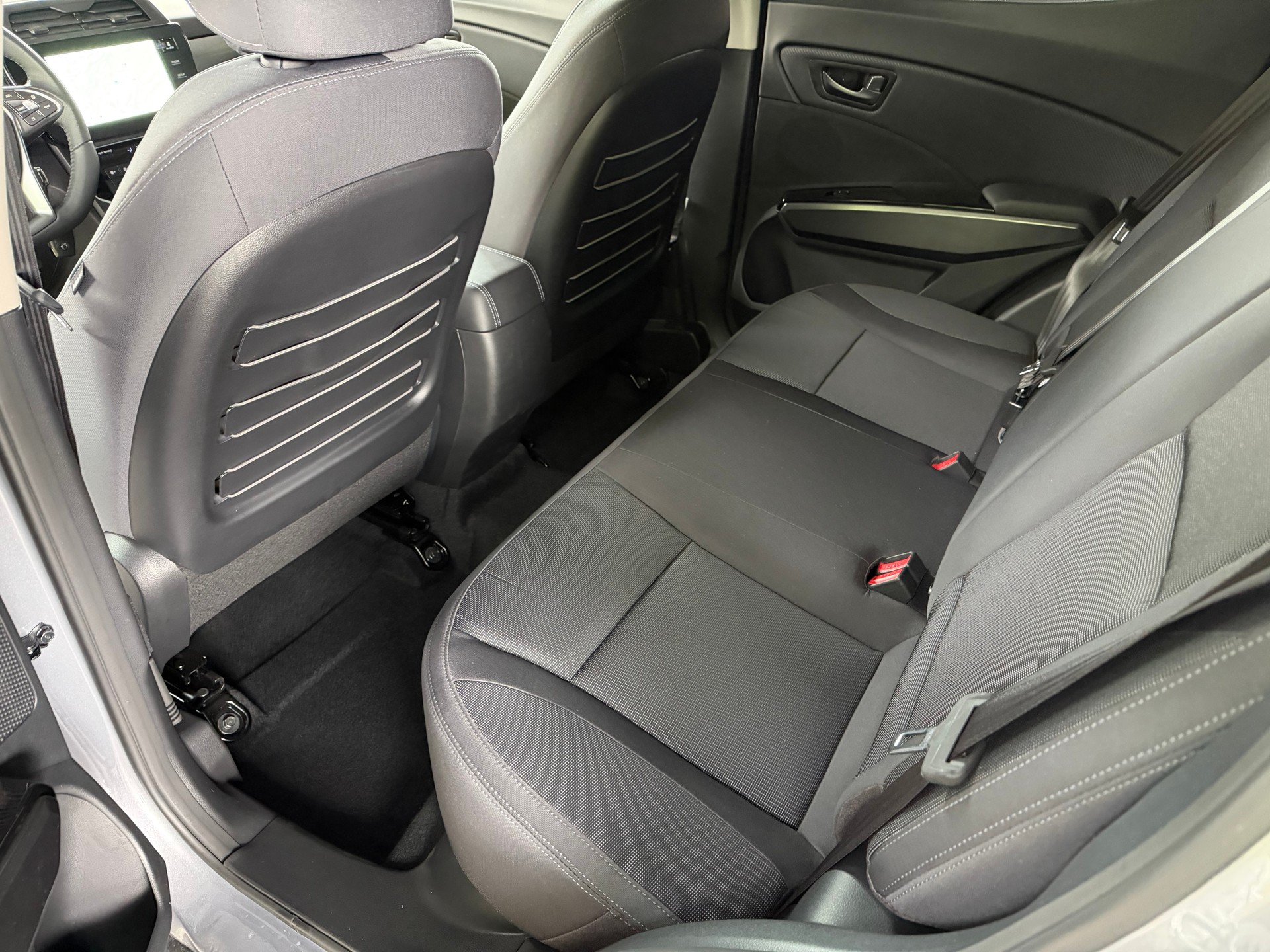 KGM-SsangYong Tivoli 1.5 T GDI Steel 4WD Automat-image-6