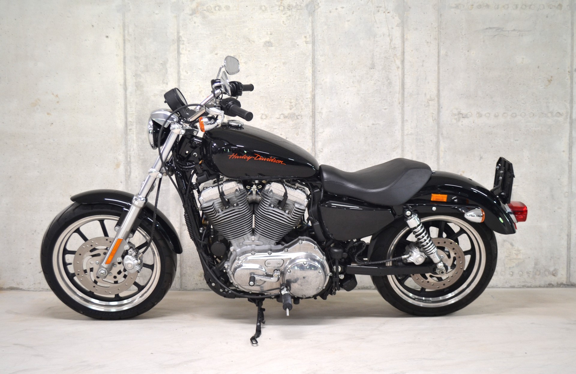 HARLEY-DAVIDSON XL 883 L Sportster Super Low-image-2