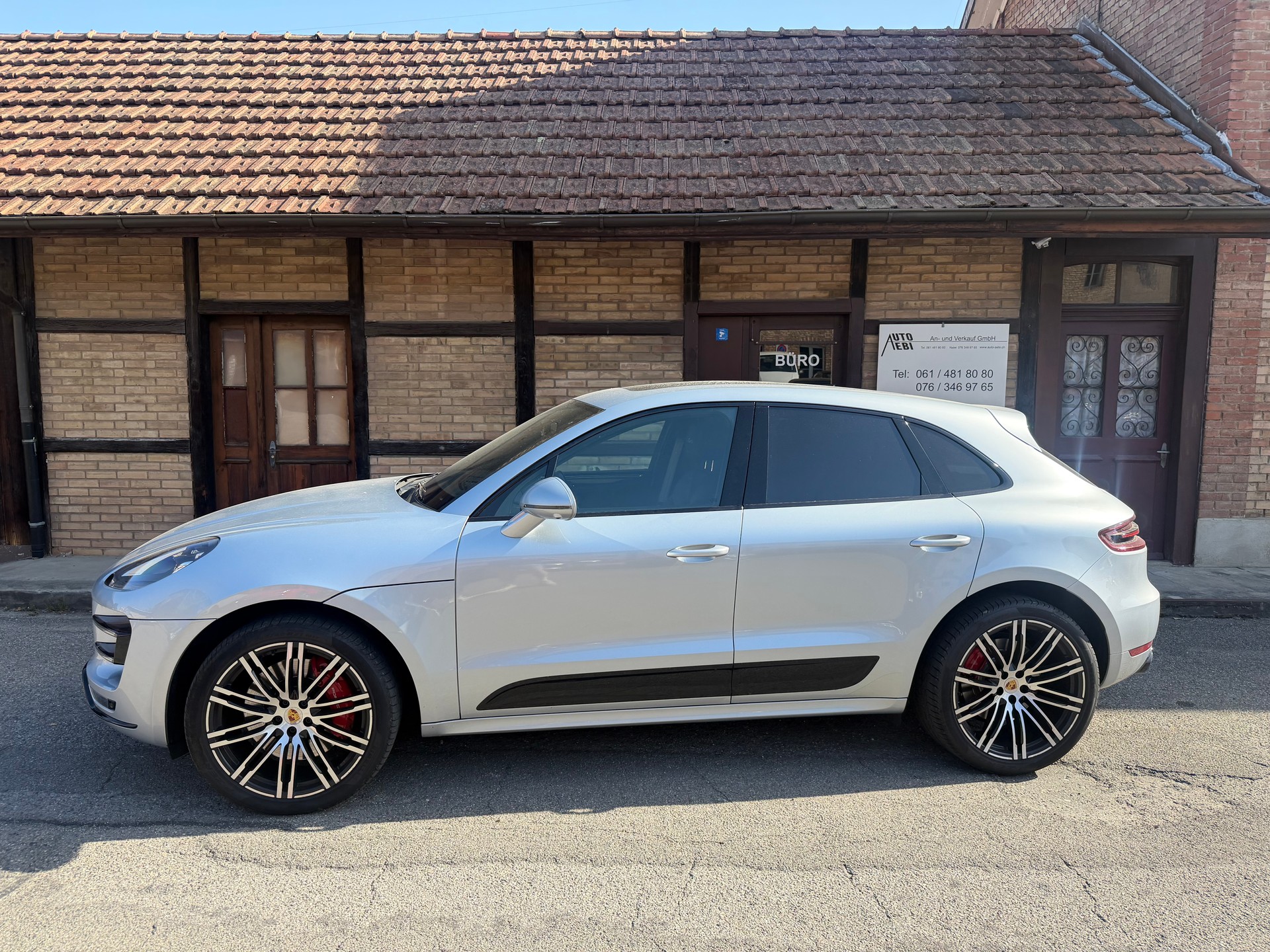 PORSCHE Macan Turbo Exclusive Performance Edition PDK-image-3