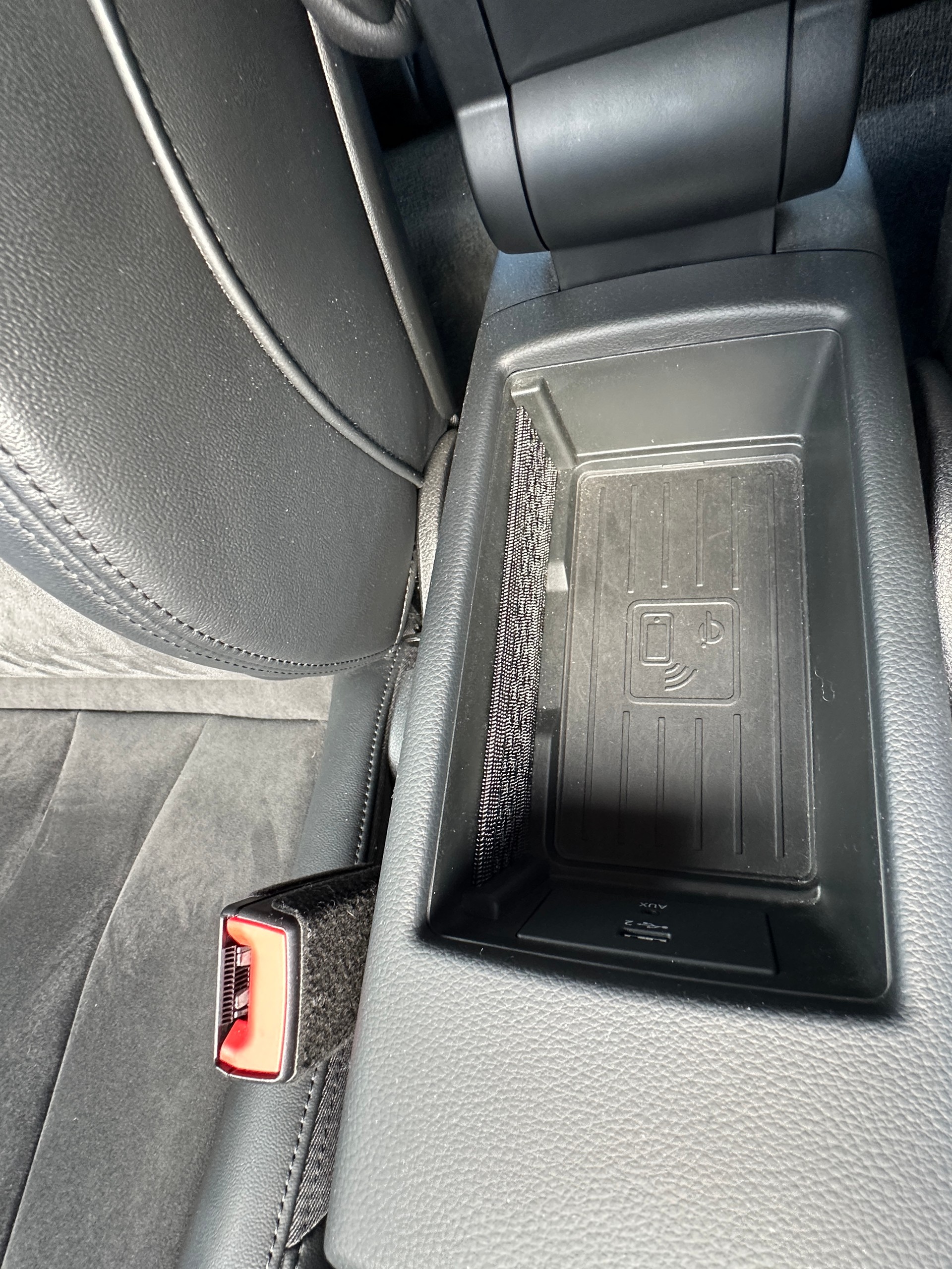 AUDI A3 Sportback 35 TFSI Sport Attraction S-tronic-image-17