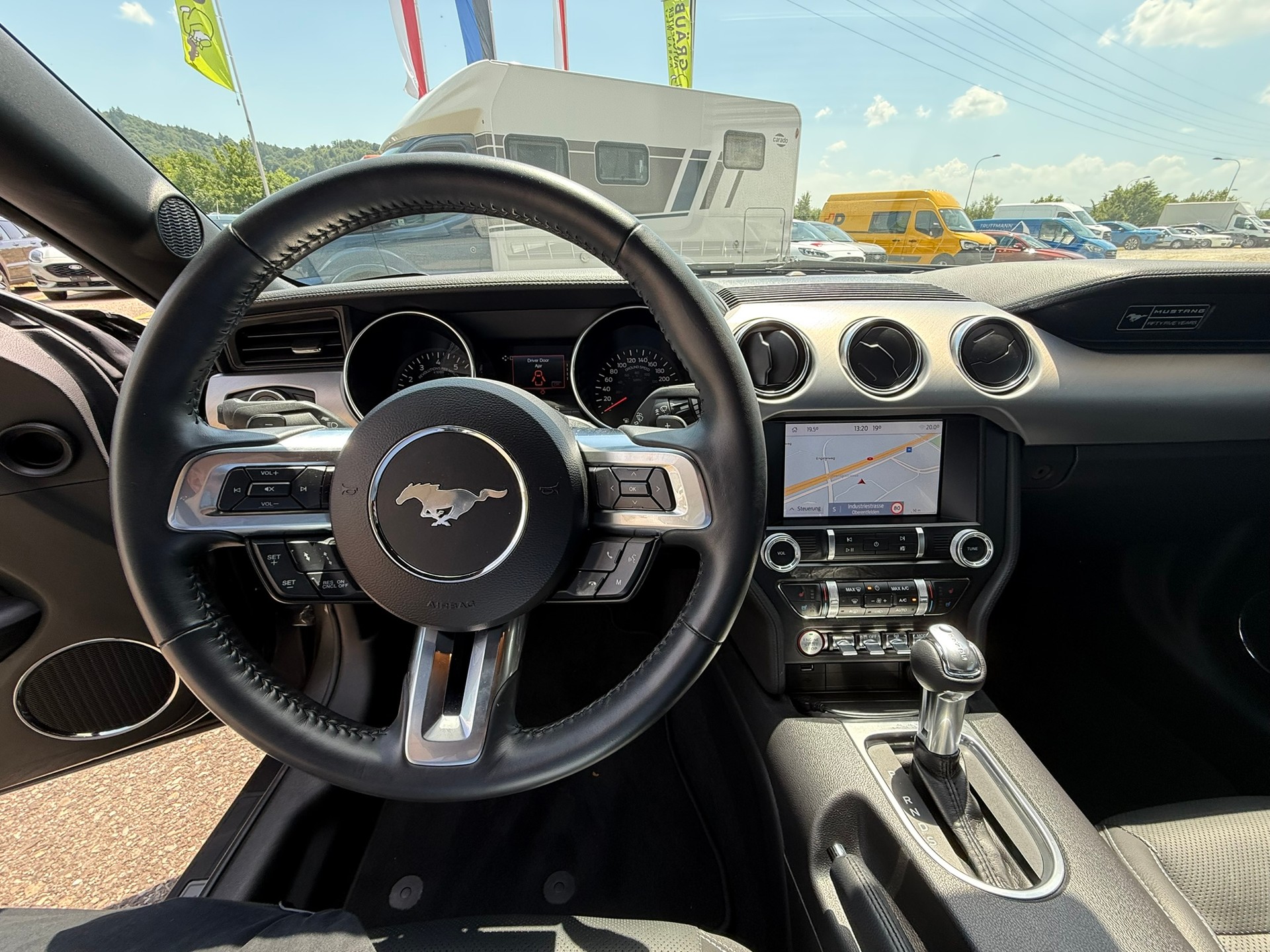 FORD Mustang Fastback 5.0 V8 GT Automat US Version-image-7