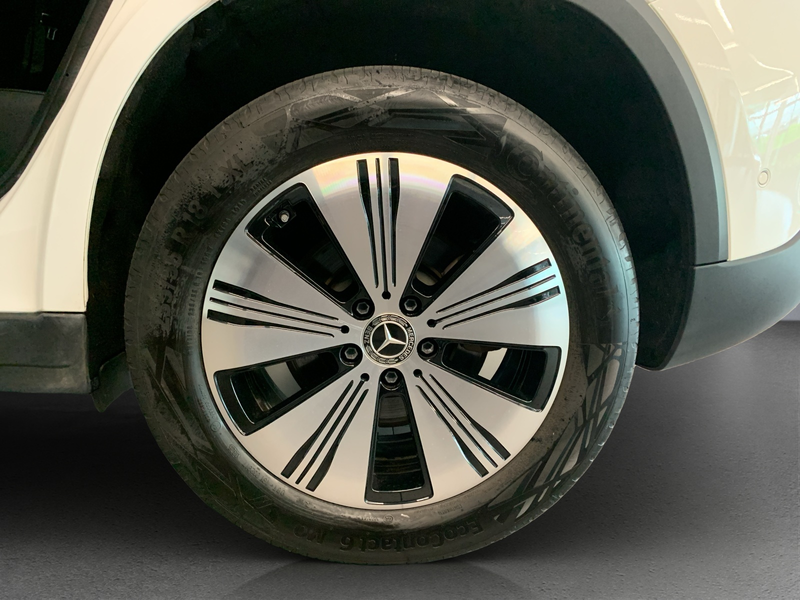 MERCEDES-BENZ EQA 250-image-11