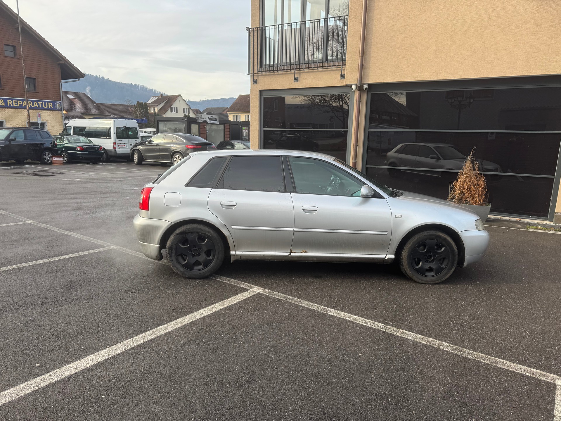 AUDI A3 1.8 T Attraction-showroom-element-3