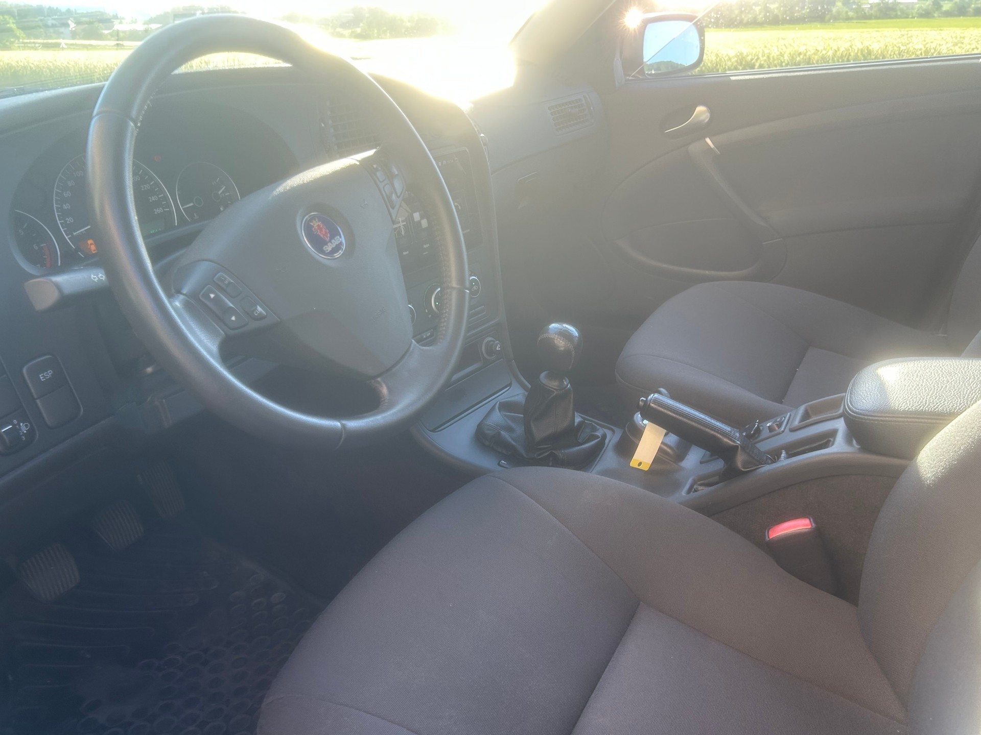 SAAB 9-5 2.0t Vector-image-5