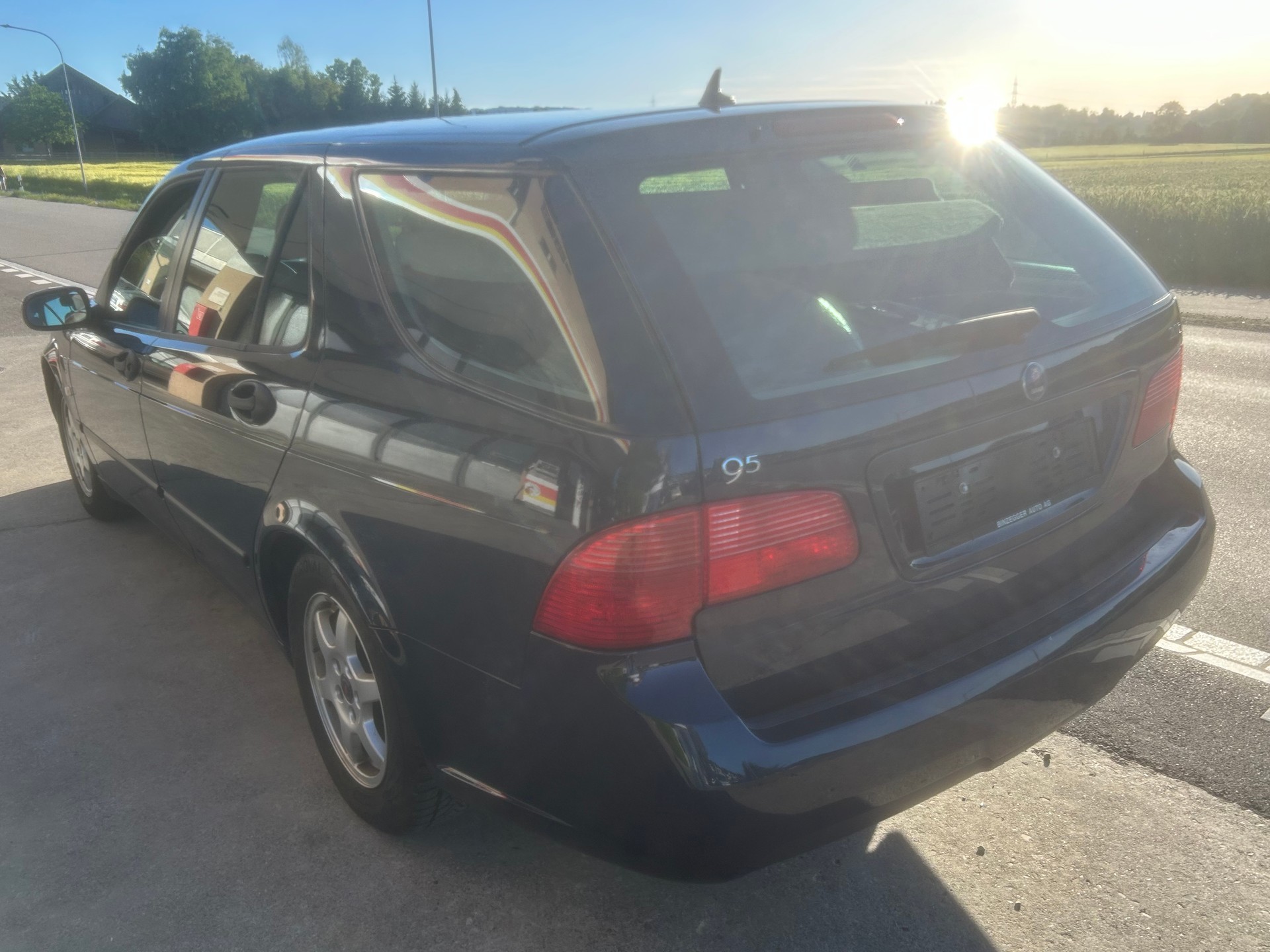 SAAB 9-5 2.0t Vector-image-3