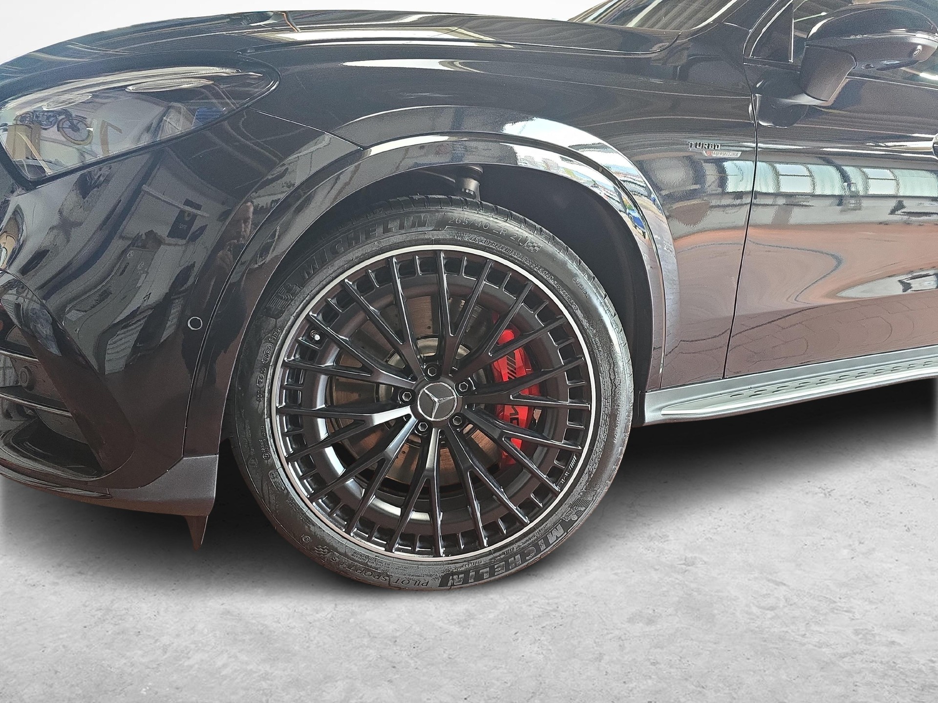 MERCEDES-BENZ GLC 63 AMG S E Performance-image-11