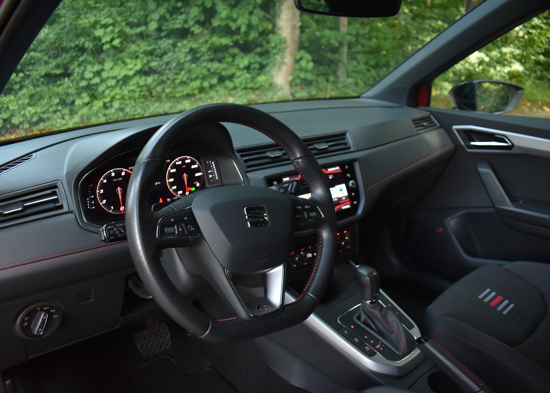 SEAT Arona 1.0 TSI Eco DSG FR-image-5