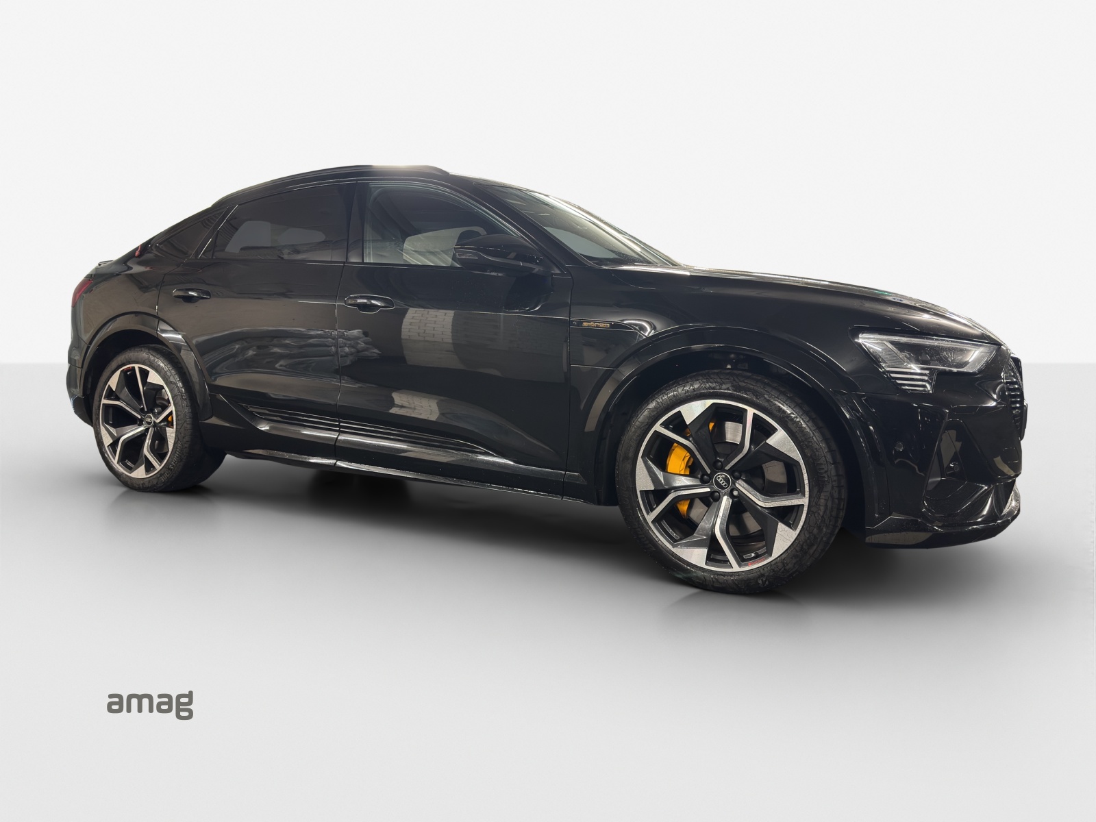 AUDI e-tron S Sportback quattro-image-5