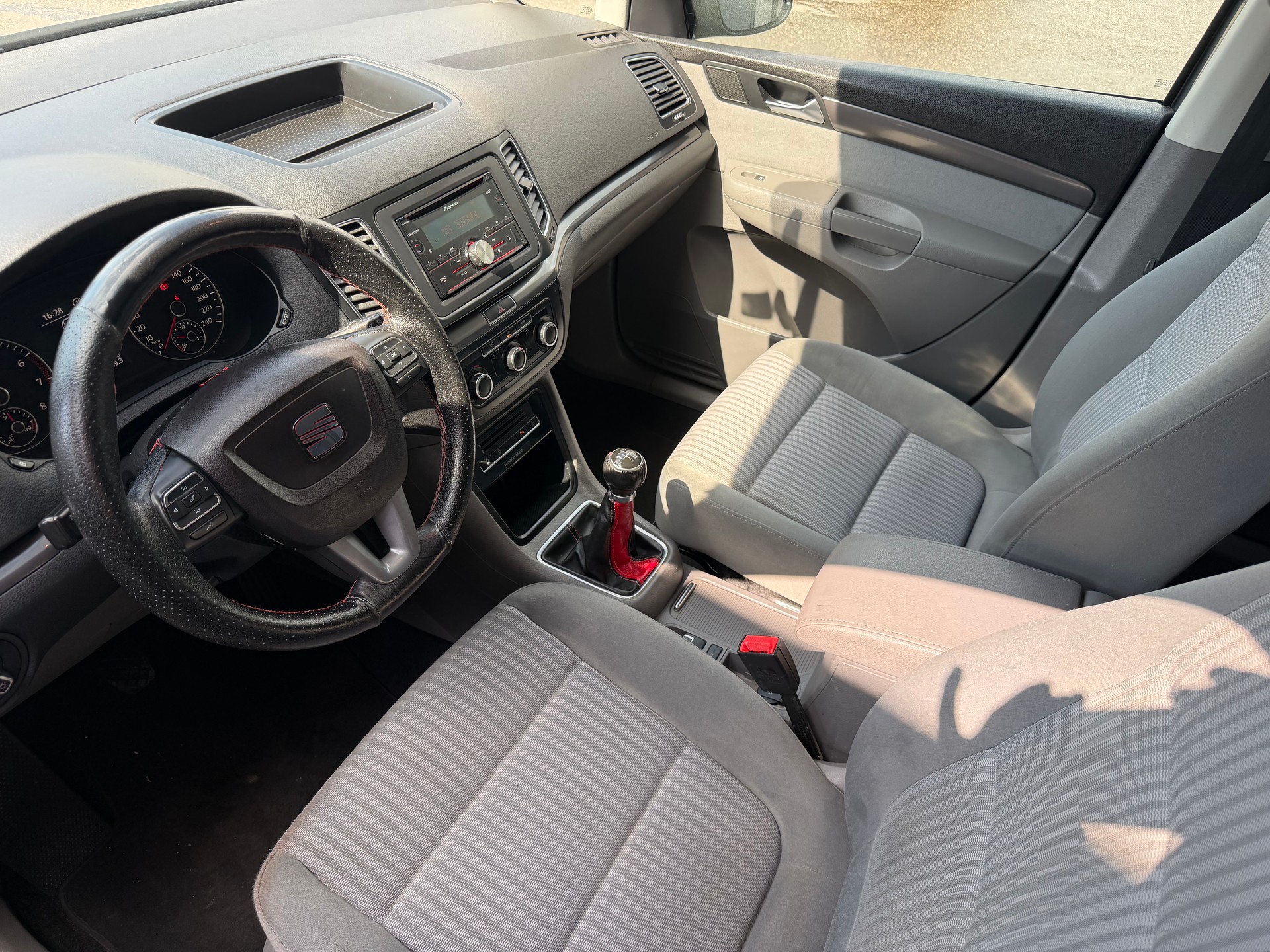 SEAT Alhambra 1.4 TSI Reference Eco-image-7