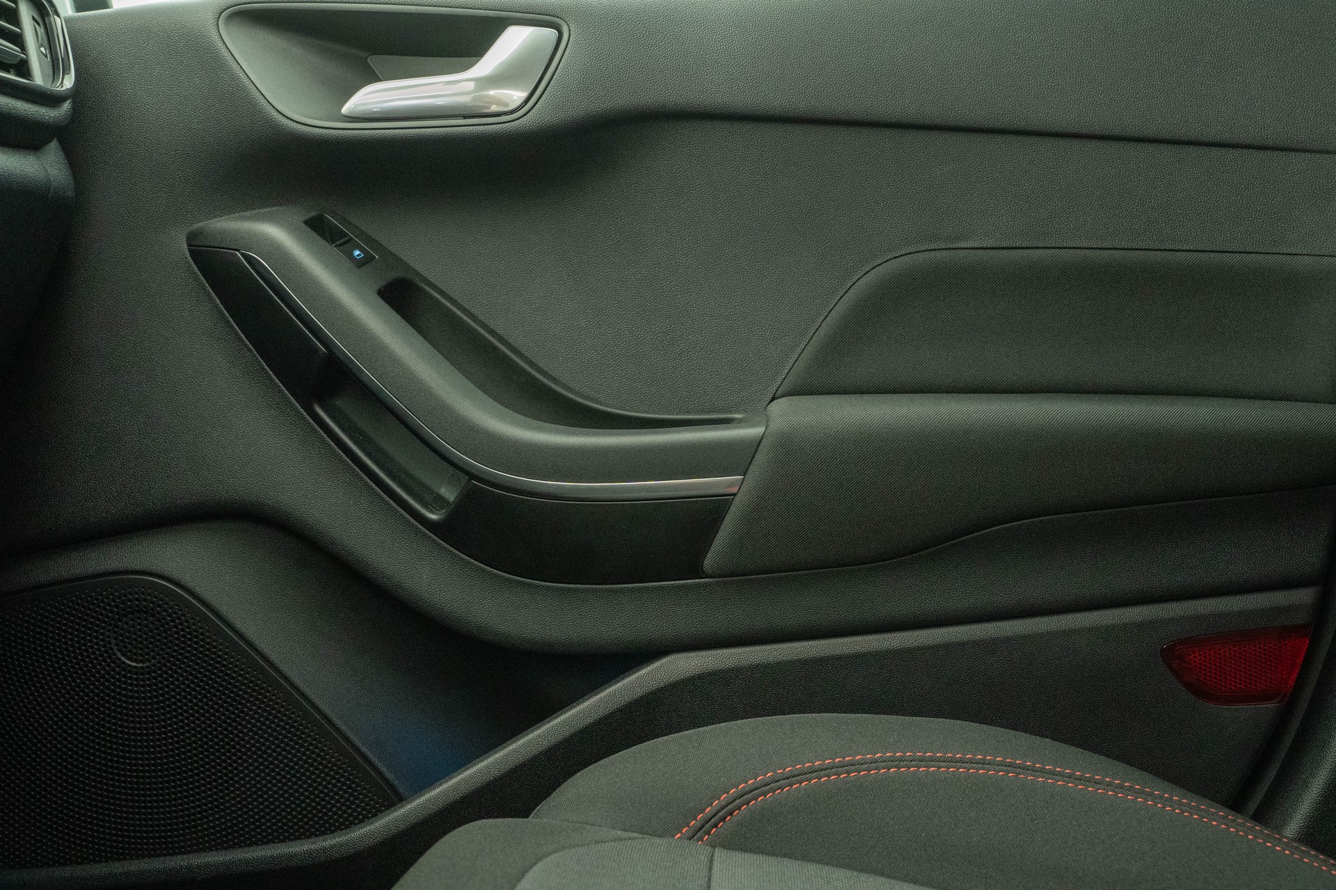 FORD Fiesta 1.0 EcoB Hybrid ST-Line X-image-13
