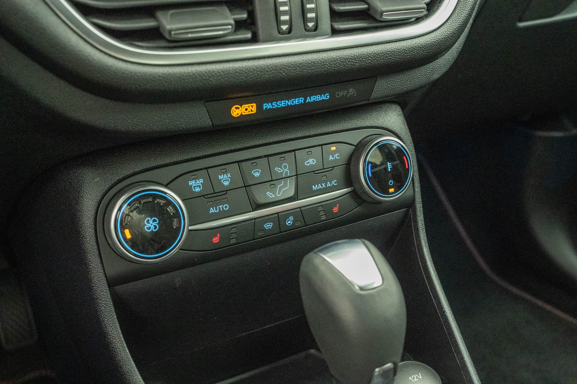 FORD Fiesta 1.0 EcoB Hybrid ST-Line X-image-12