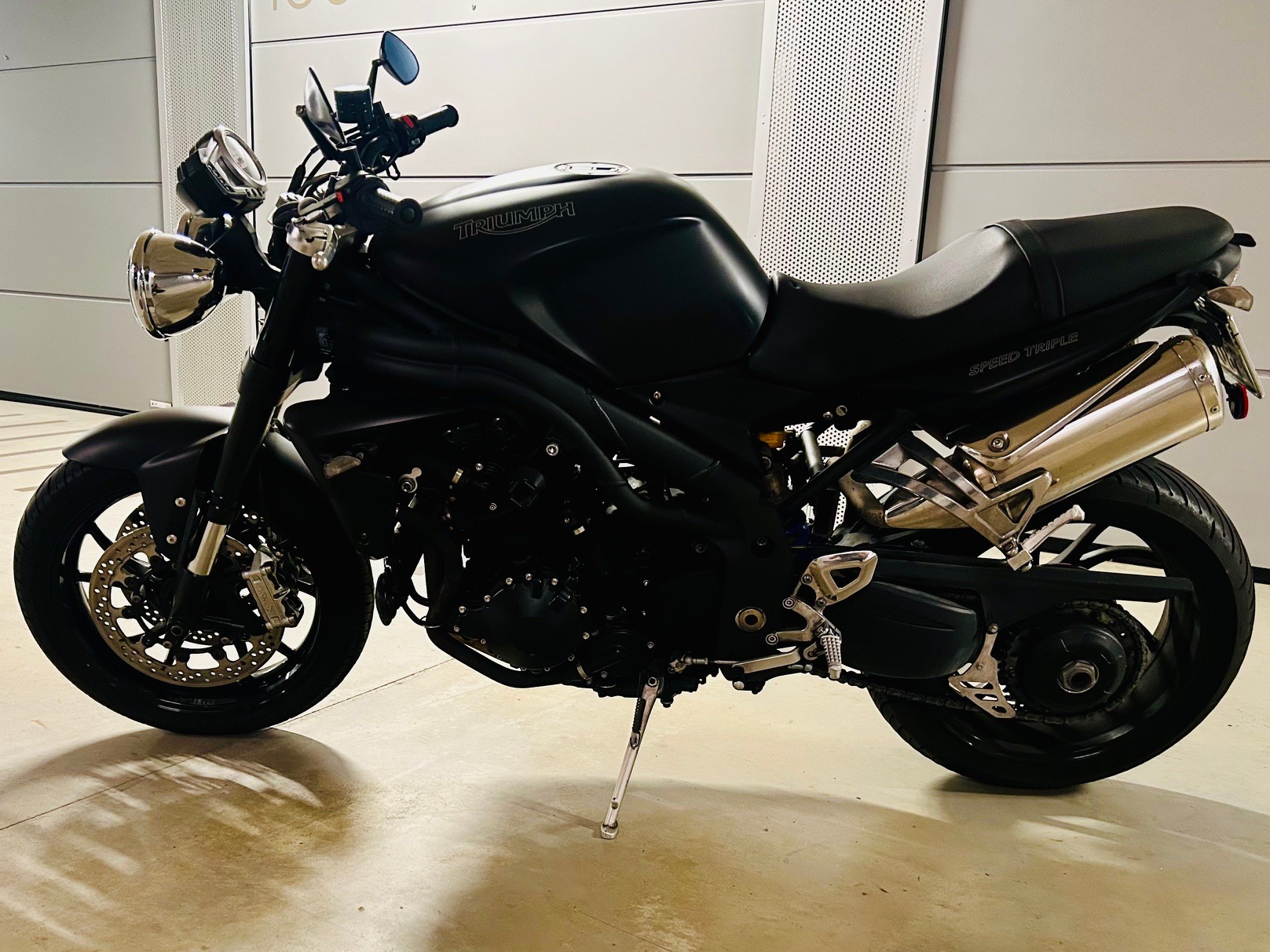 TRIUMPH Speed Triple 1050-image-1