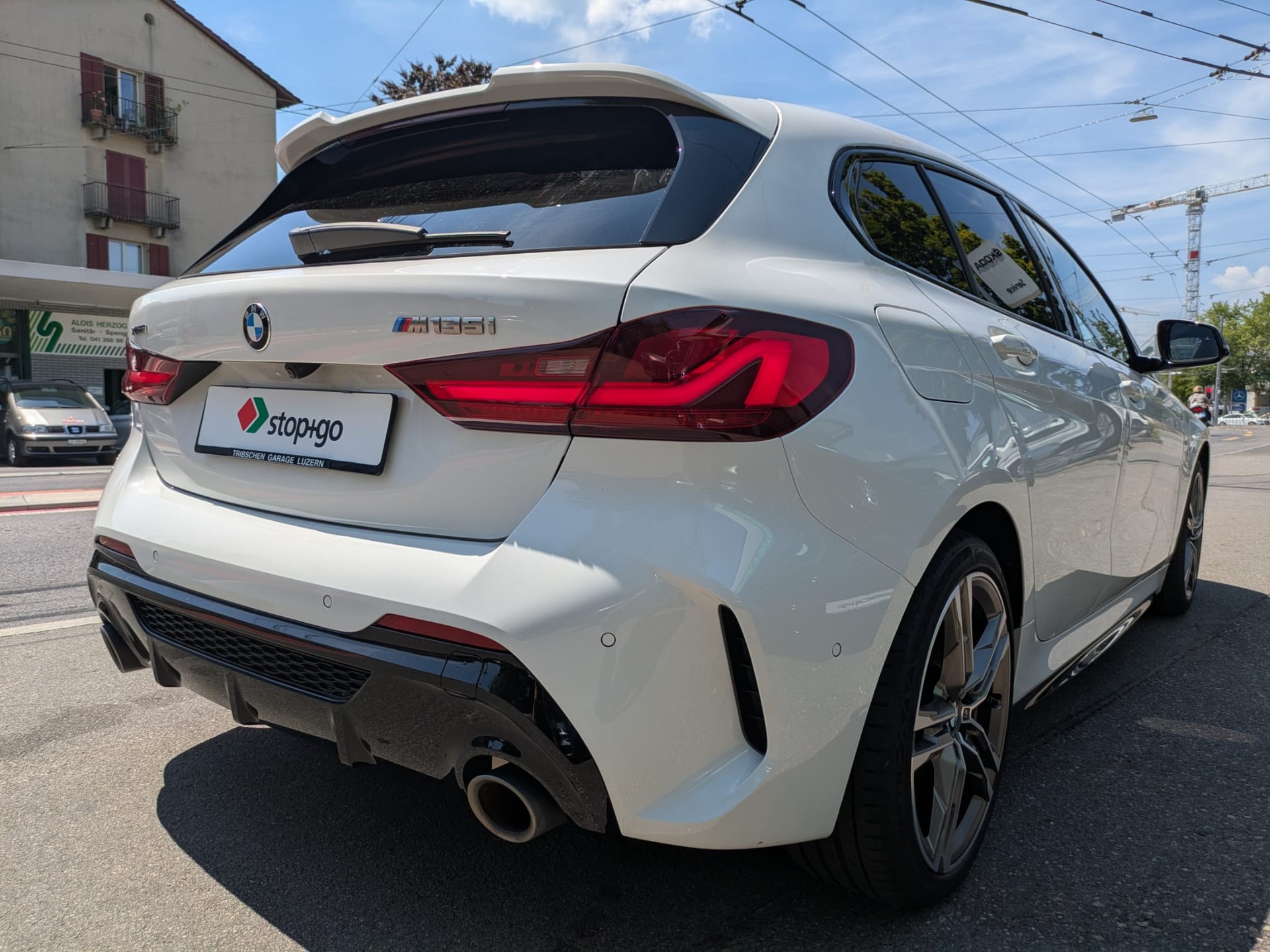 BMW M135i xDrive Steptronic-image-4