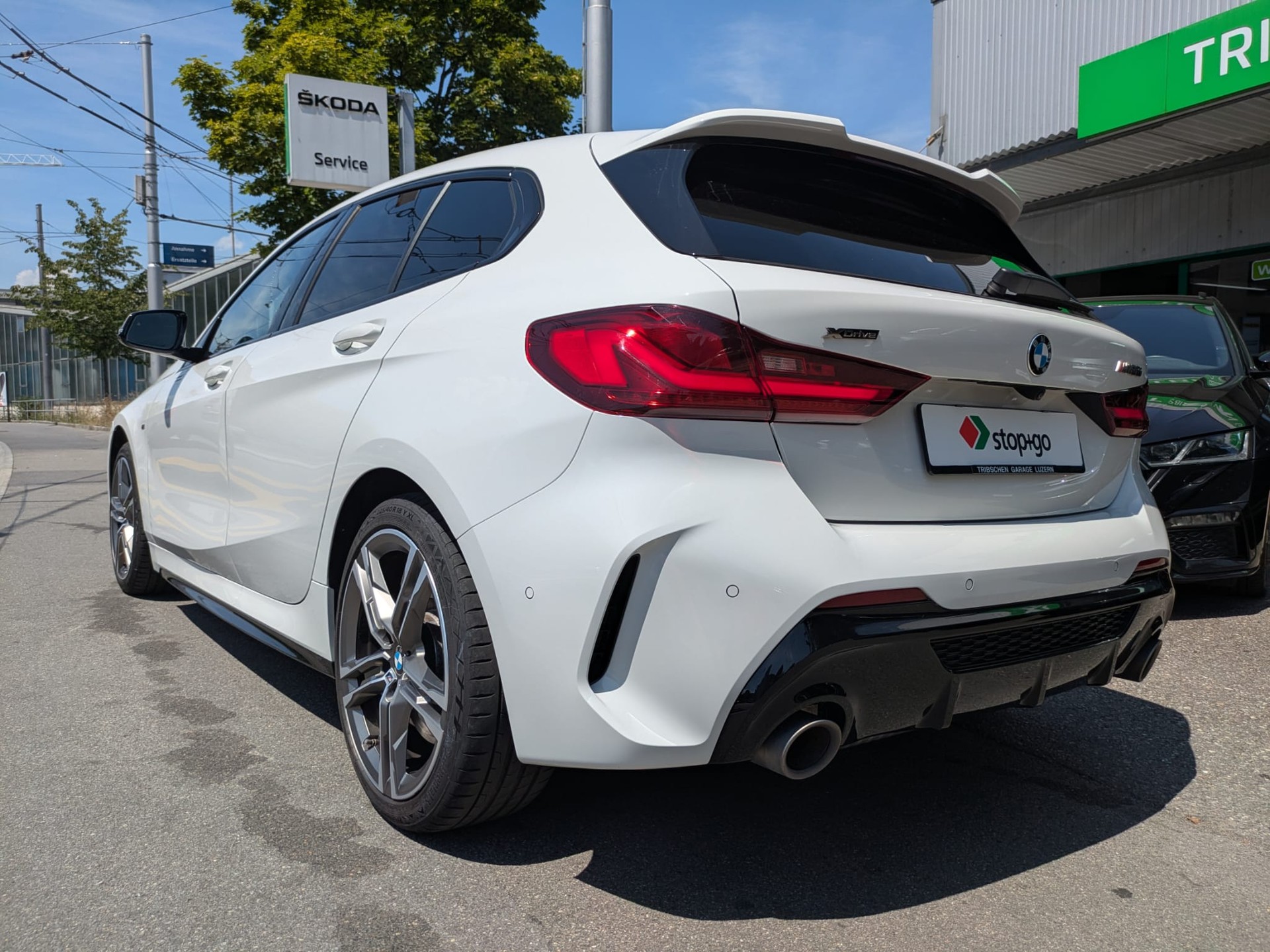 BMW M135i xDrive Steptronic-image-5