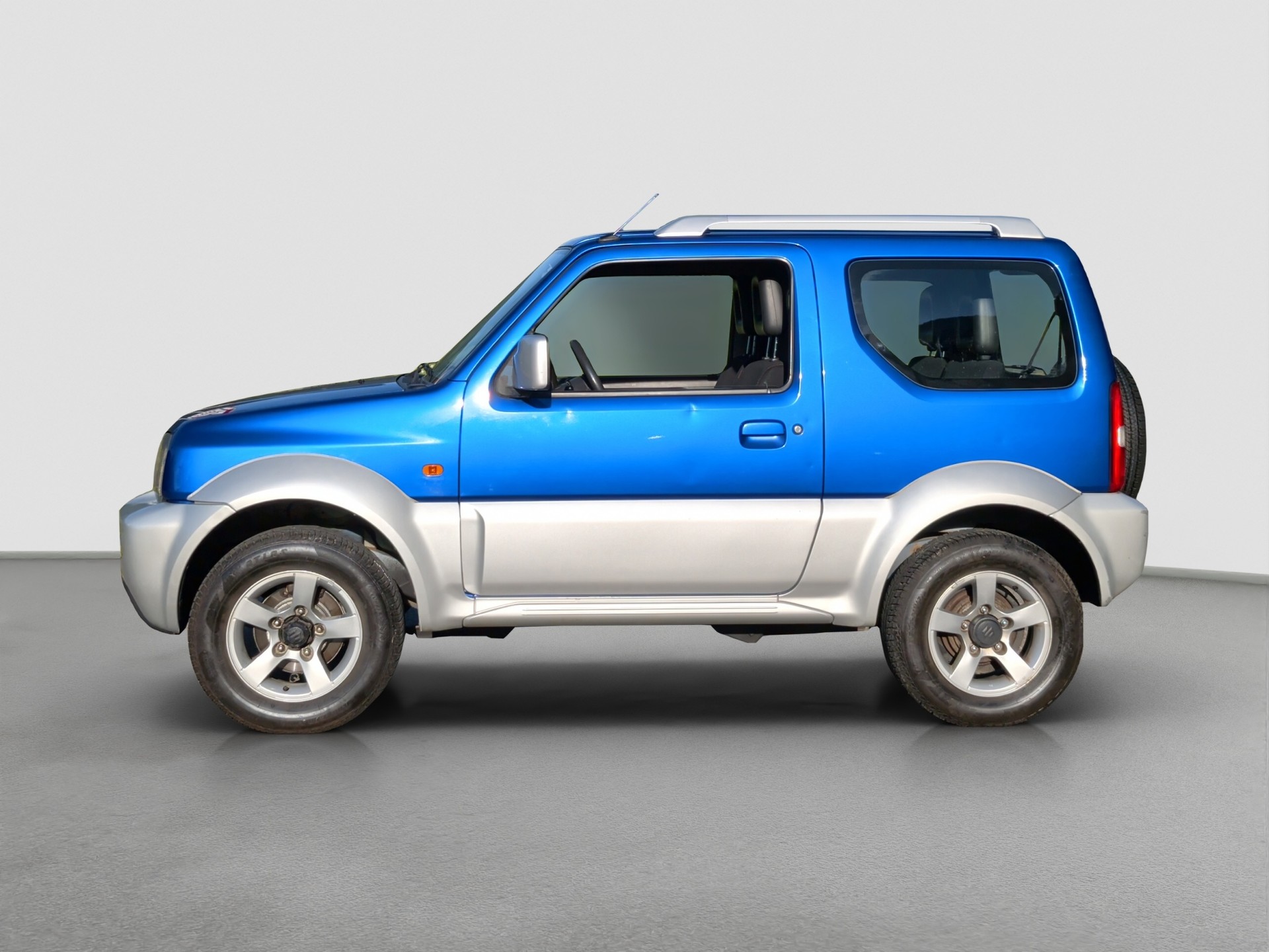 SUZUKI Jimny 1.3 16V GL Top-showroom-element-1
