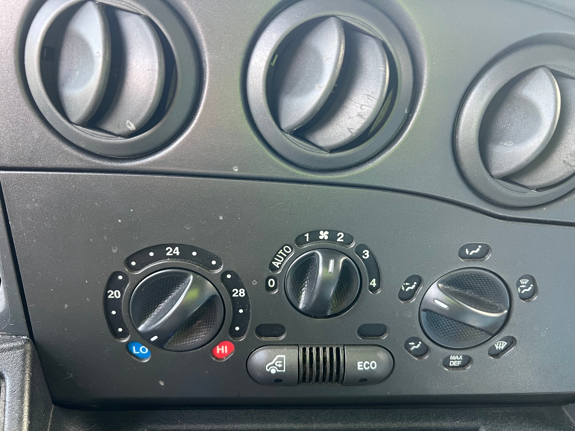 IVECO 35C13VP*2800cc Diesel*Euro3*Climat*Suspension Pneumatic*-image-12