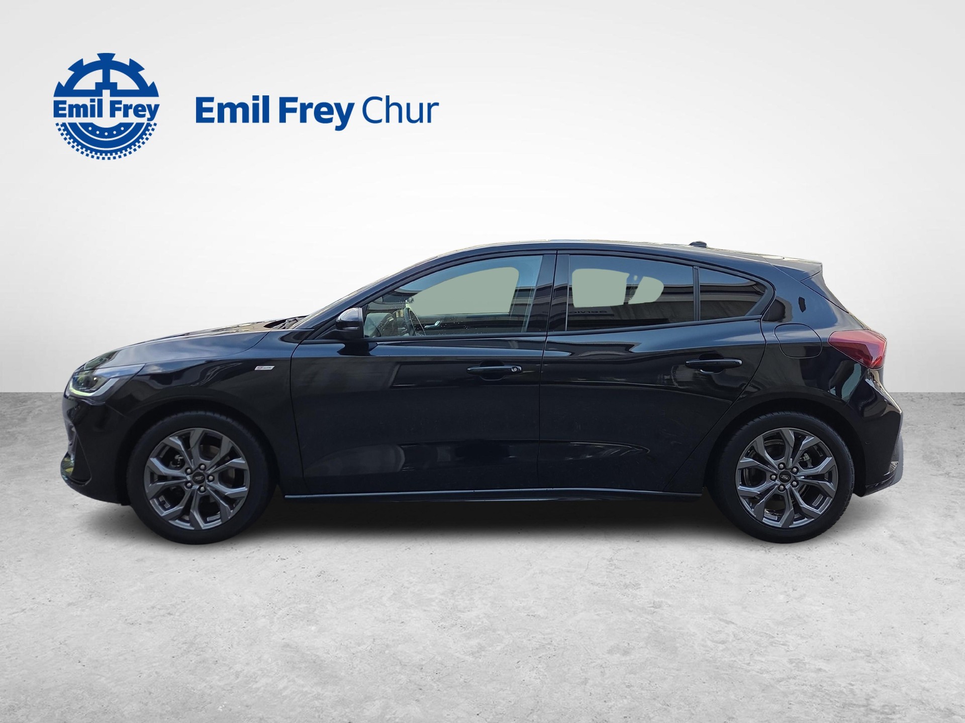 FORD Focus 1.0i EcoB Hybrid 155 ST-Line-showroom-element-1
