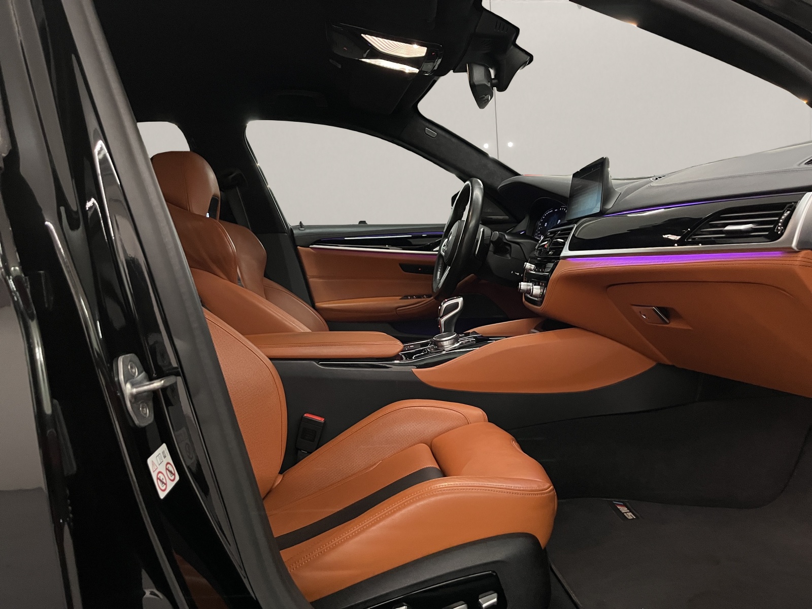 BMW 5er Reihe F90 M5 Competition xDrive-image-11