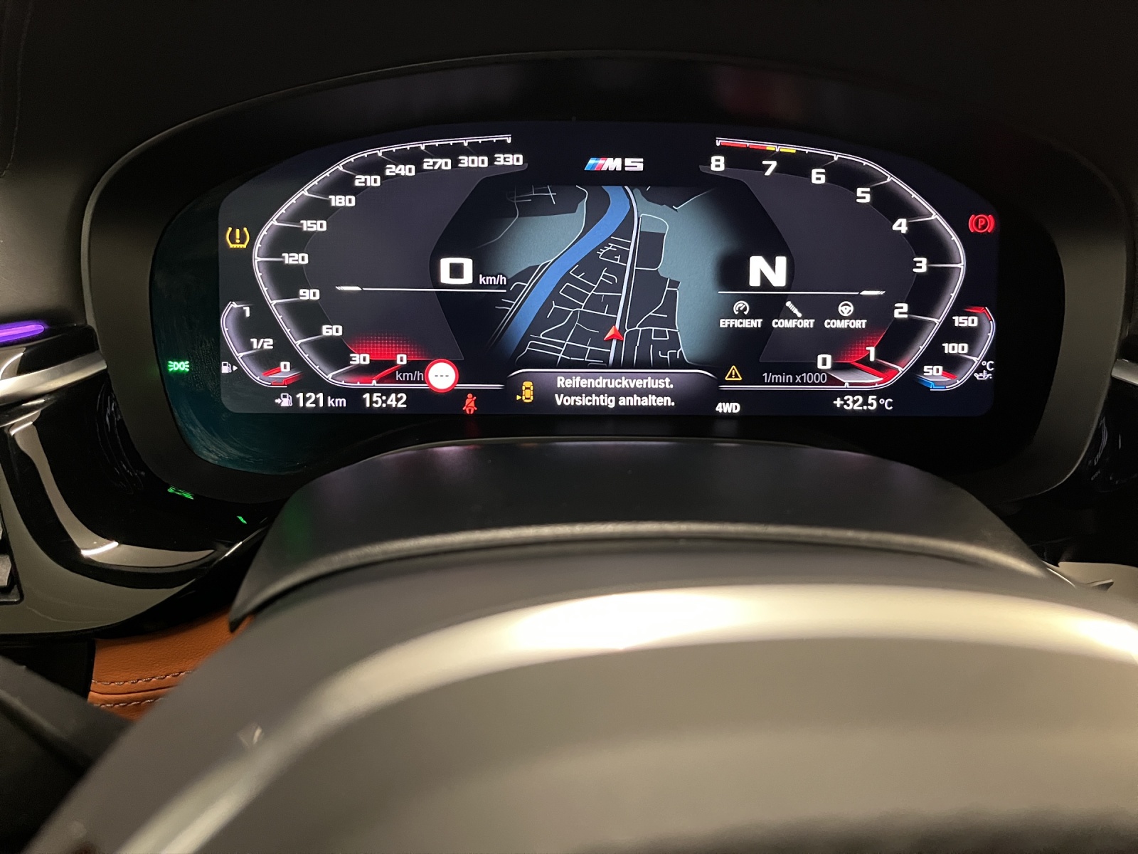 BMW 5er Reihe F90 M5 Competition xDrive-image-9