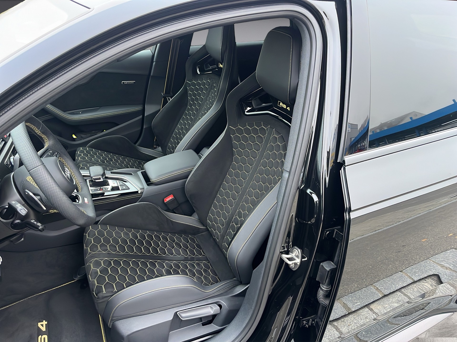 AUDI RS4 Avant 25 year edition quattro tiptronic*Limitiert Nr. 243 von 250 Stück, 470PS (5-Jahre Garantie)-image-20