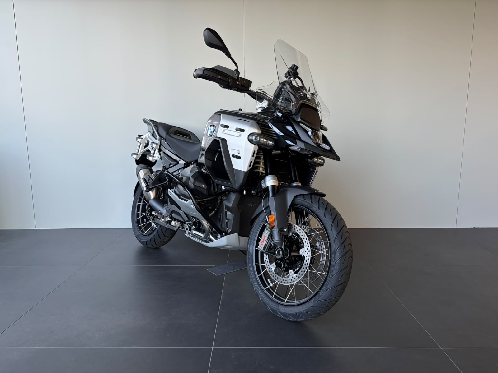 BMW R 1300 GS Adventure - mit 2.94%-Leasing ab 297.-/Monat möglich*-showroom-element-1