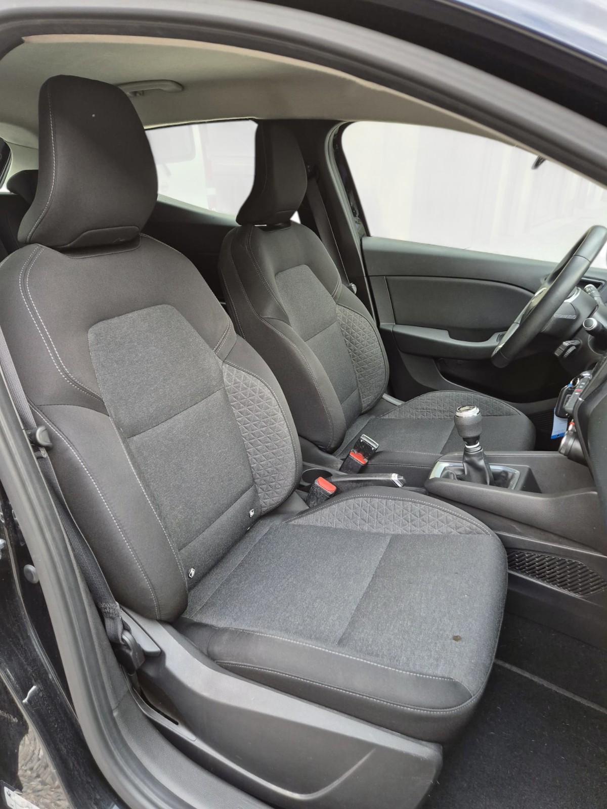 RENAULT Clio 1.0 Intens-image-13