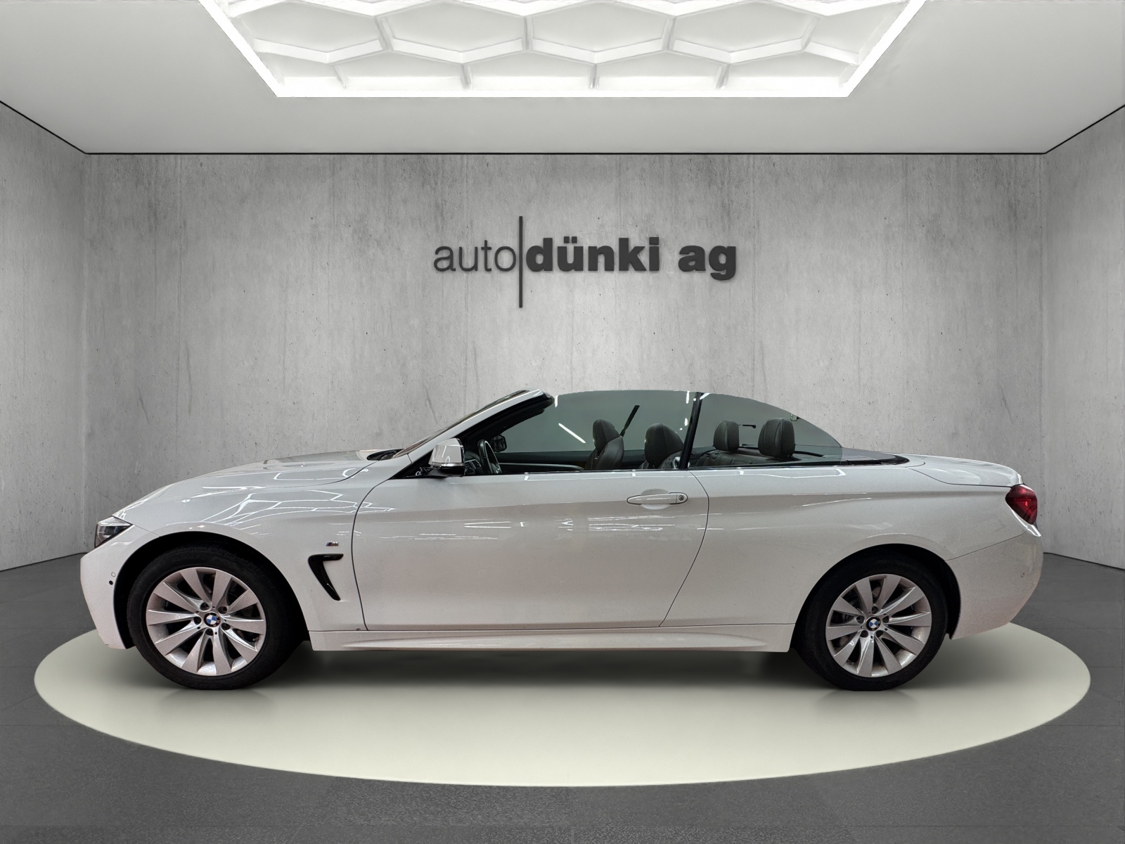 BMW 440i Cabriolet xDrive M Sport Individual Steptronic-showroom-element-1
